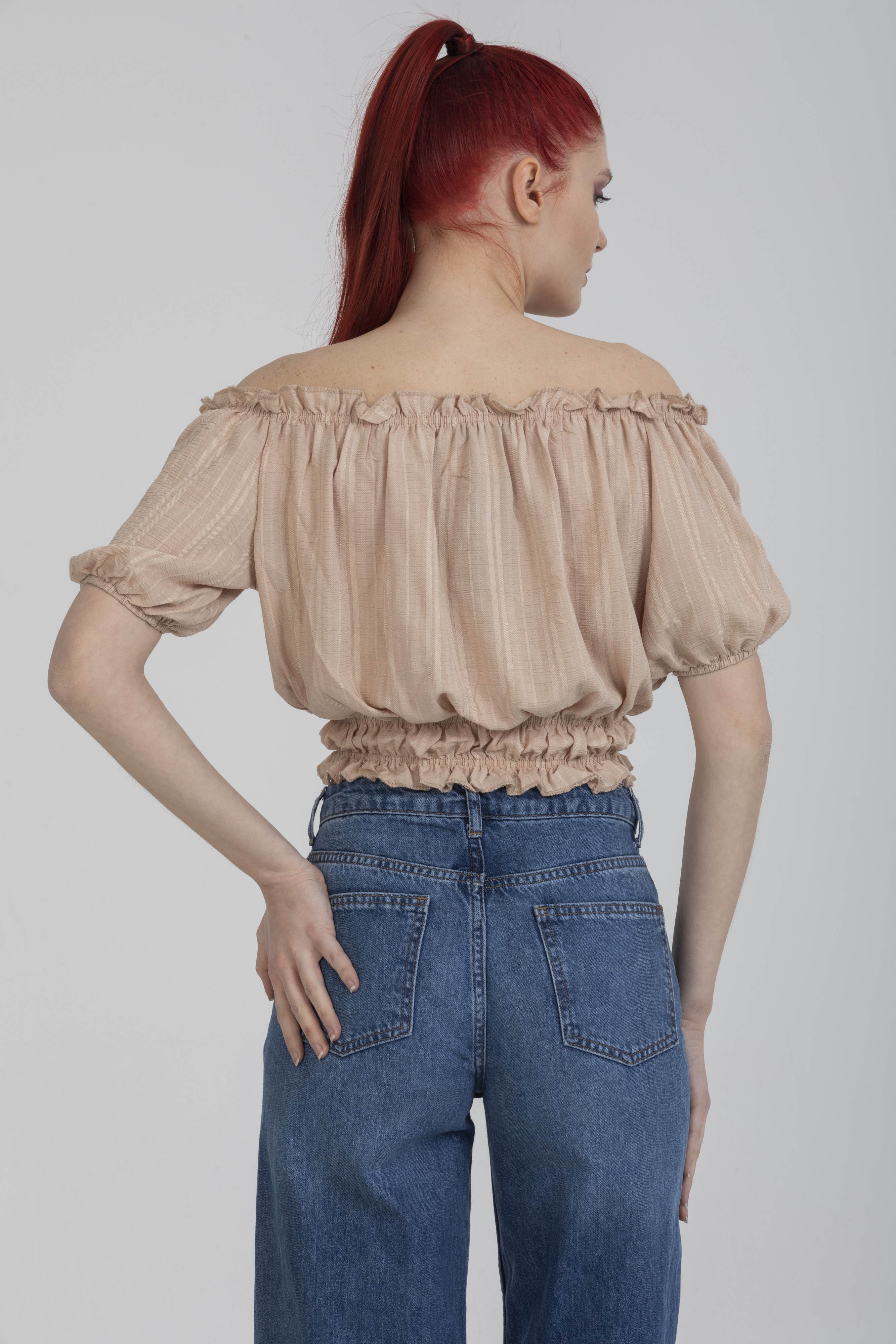Bej Renk Önü Büzgülü Detaylı Balon Kol Crop Bluz - Bej 7