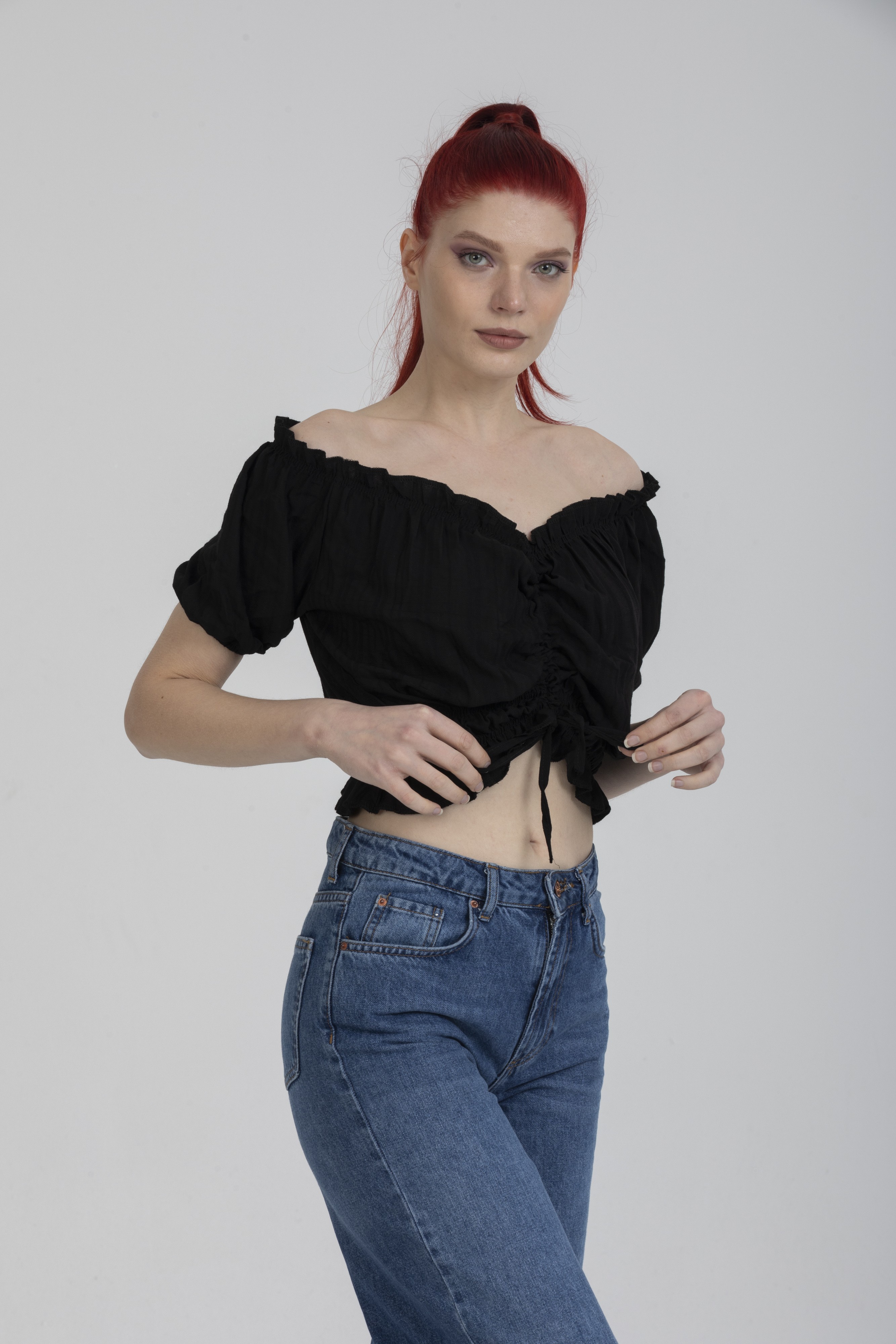 Siyah Renk Önü Büzgülü Detaylı Balon Kol Crop Bluz - Siyah 4