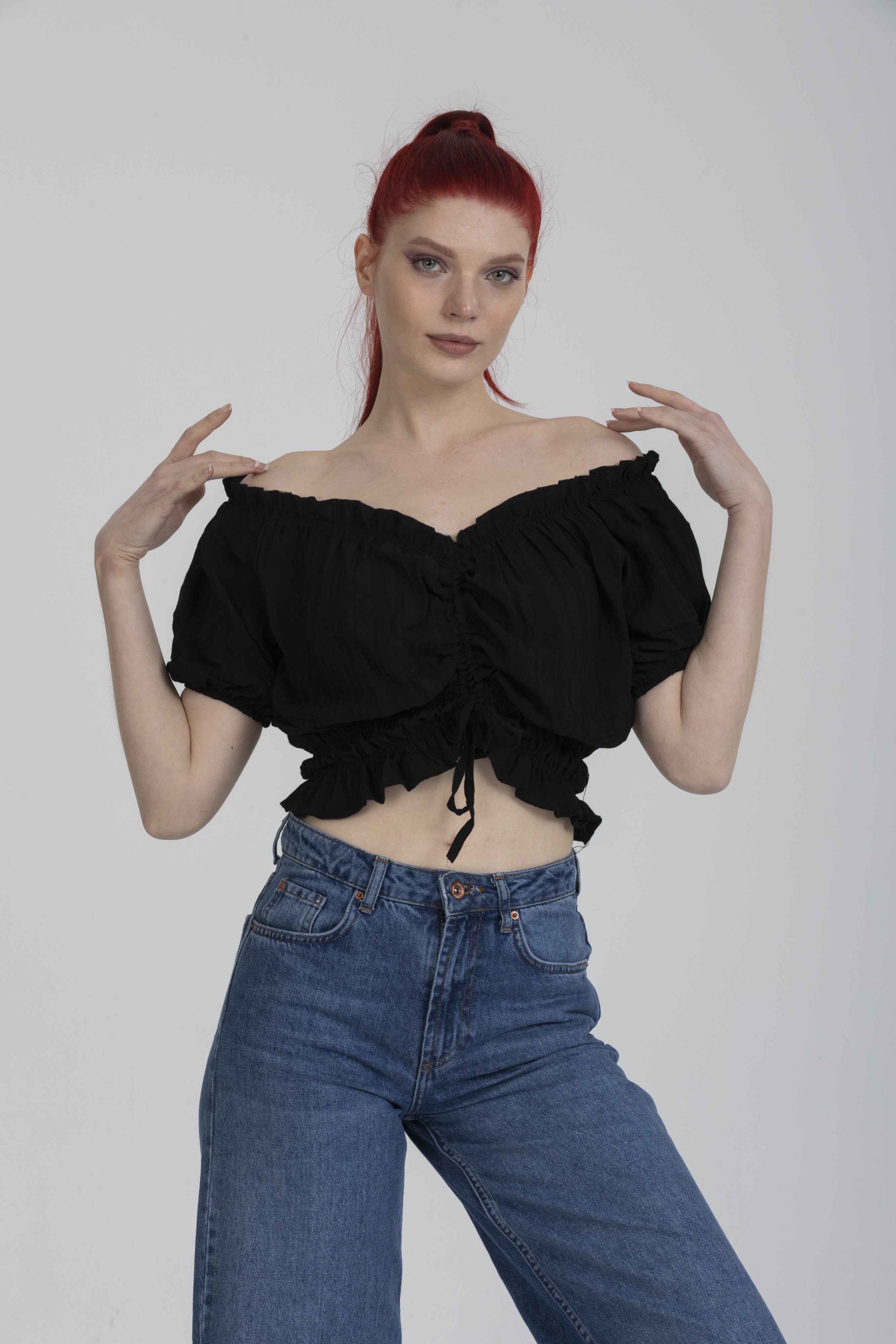 Siyah Renk Önü Büzgülü Detaylı Balon Kol Crop Bluz - Siyah 3