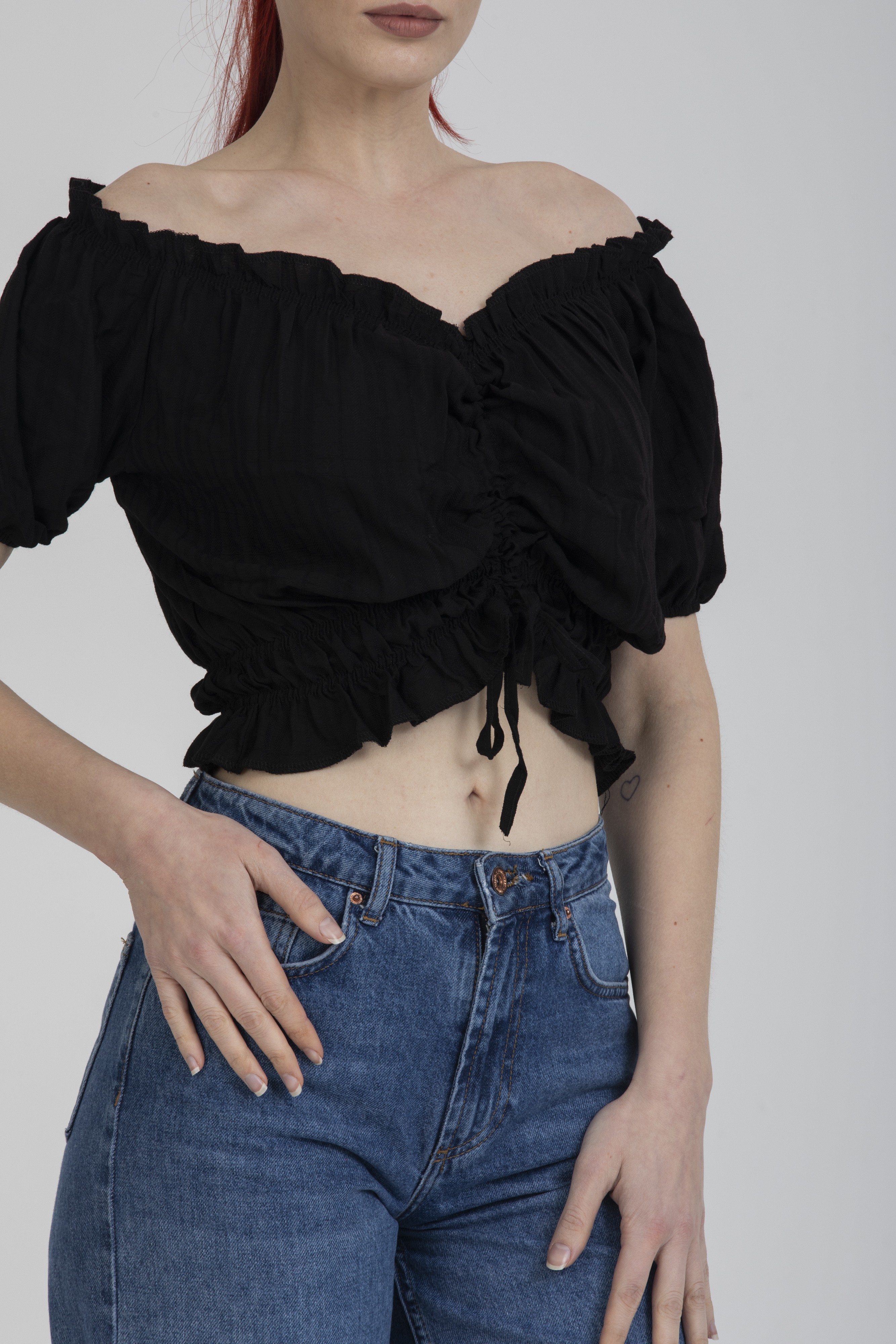 Siyah Renk Önü Büzgülü Detaylı Balon Kol Crop Bluz - Siyah 7