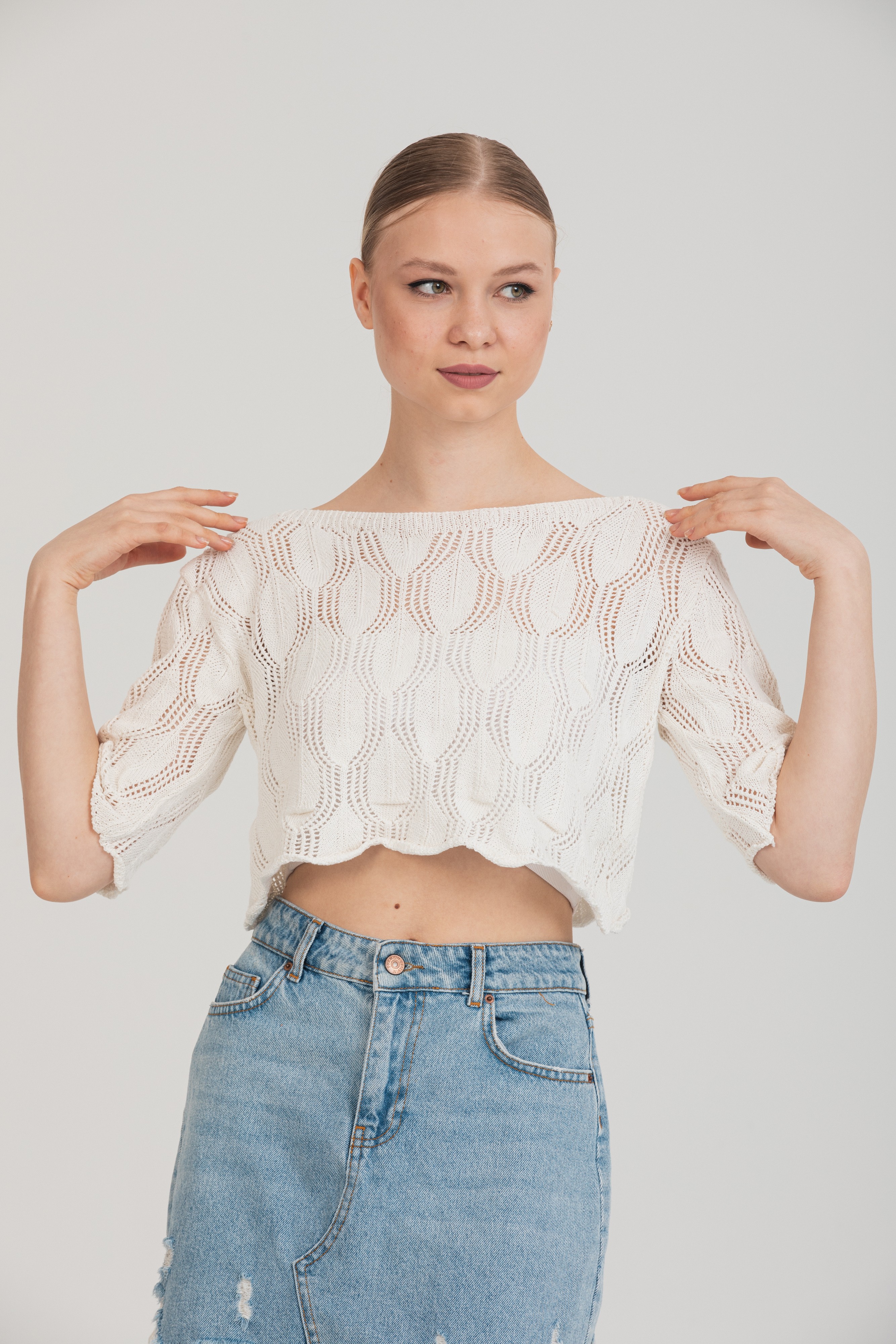 Zarif Ajurlu Dokulu Beyaz Crop Triko Bluz – Standart Beden - Beyaz 5