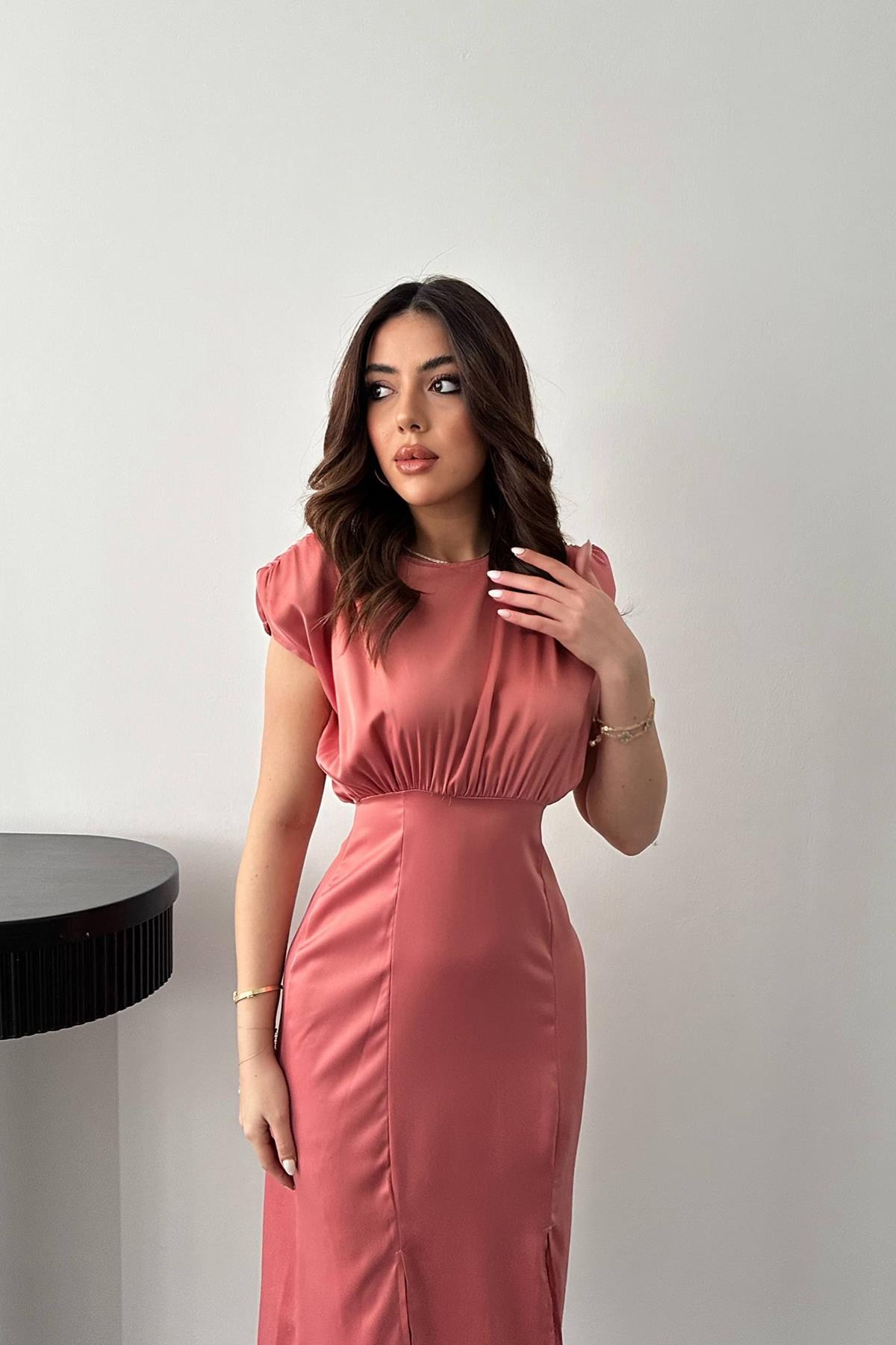 Pudra Eteği Yırtmaçlı Helen Elbise 3