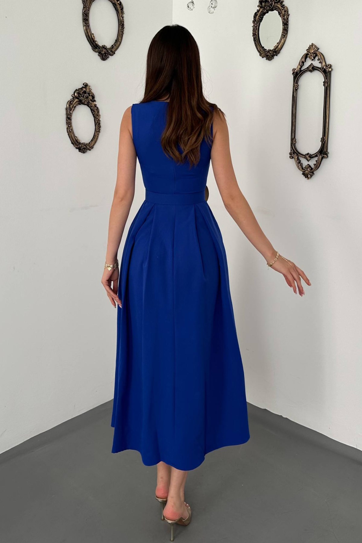 Saks Halter Yaka Kloş Elbise 5