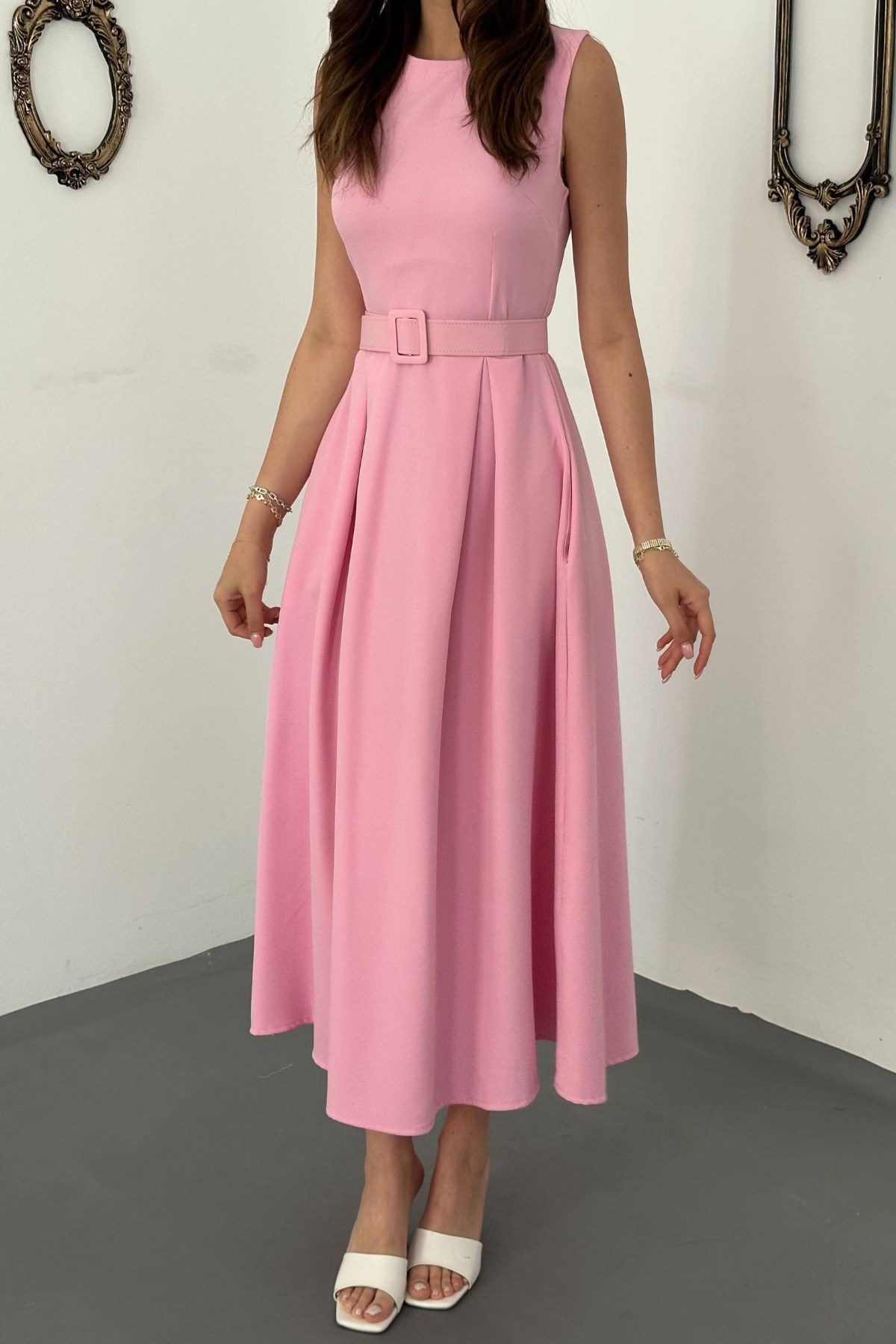 Pembe Halter Yaka Kloş Elbise 4