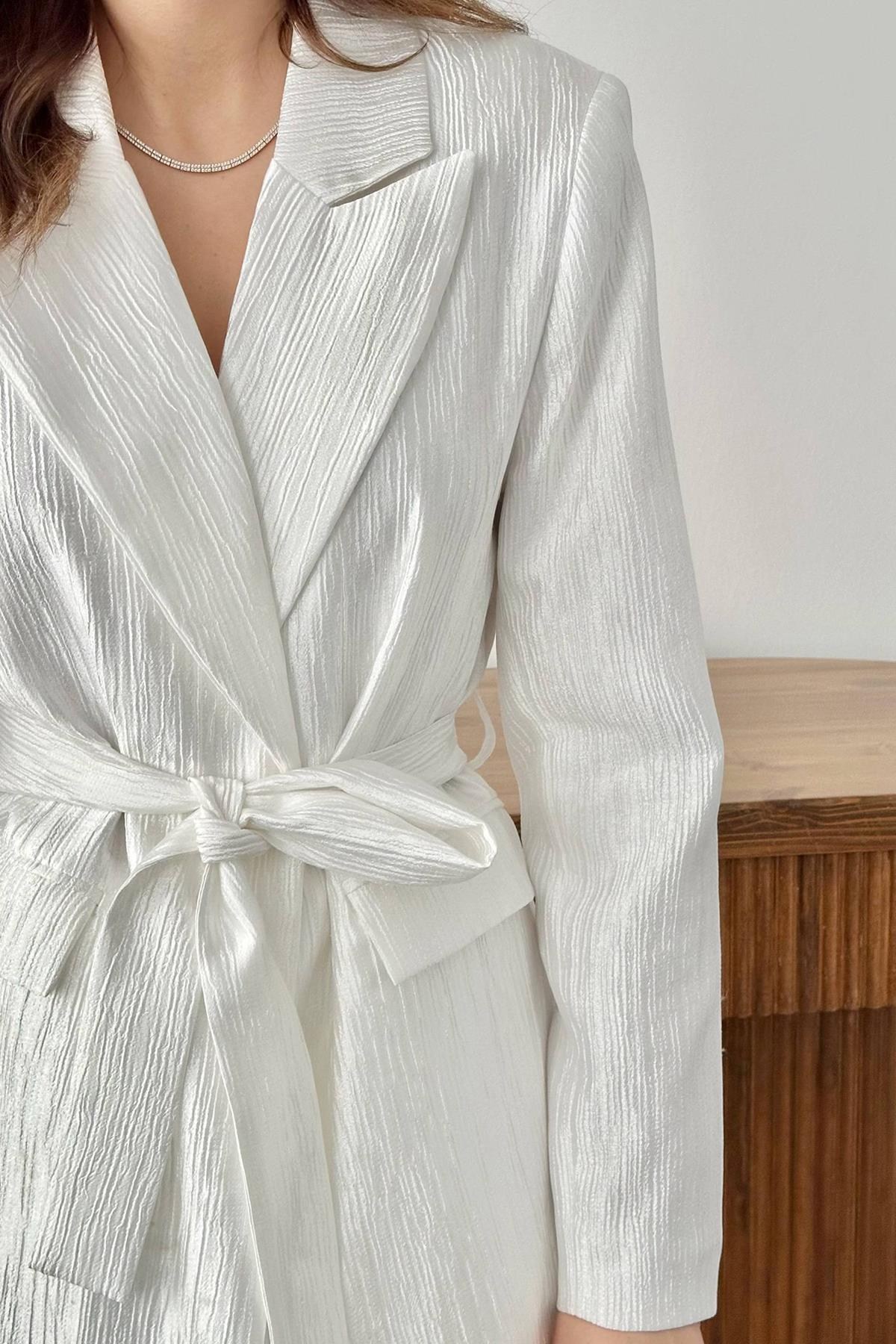 Ekru Beli Kuşaklı Ceket Ve Pantolon Parlak Takım 3