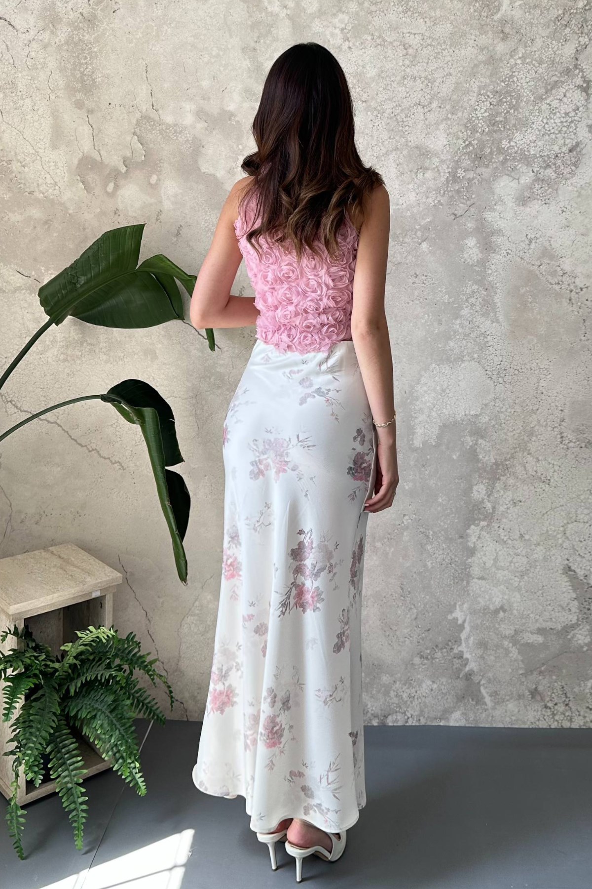 Ekru Saten Soft Çiçekli Etek 5