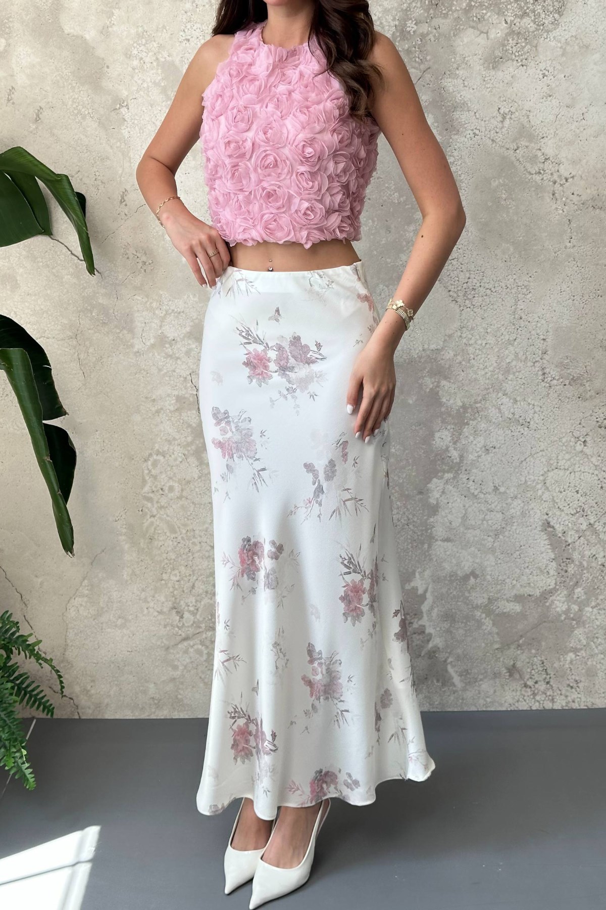 Ekru Saten Soft Çiçekli Etek 3
