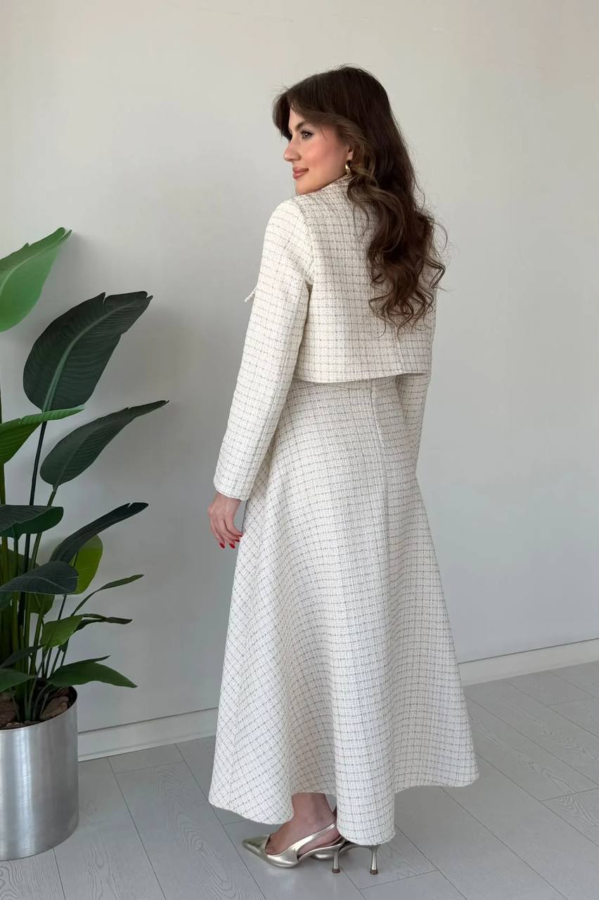 Zarafetin Modern Yorumu: Premium Dokulu Elbise & Ceket Takım Beyaz 4