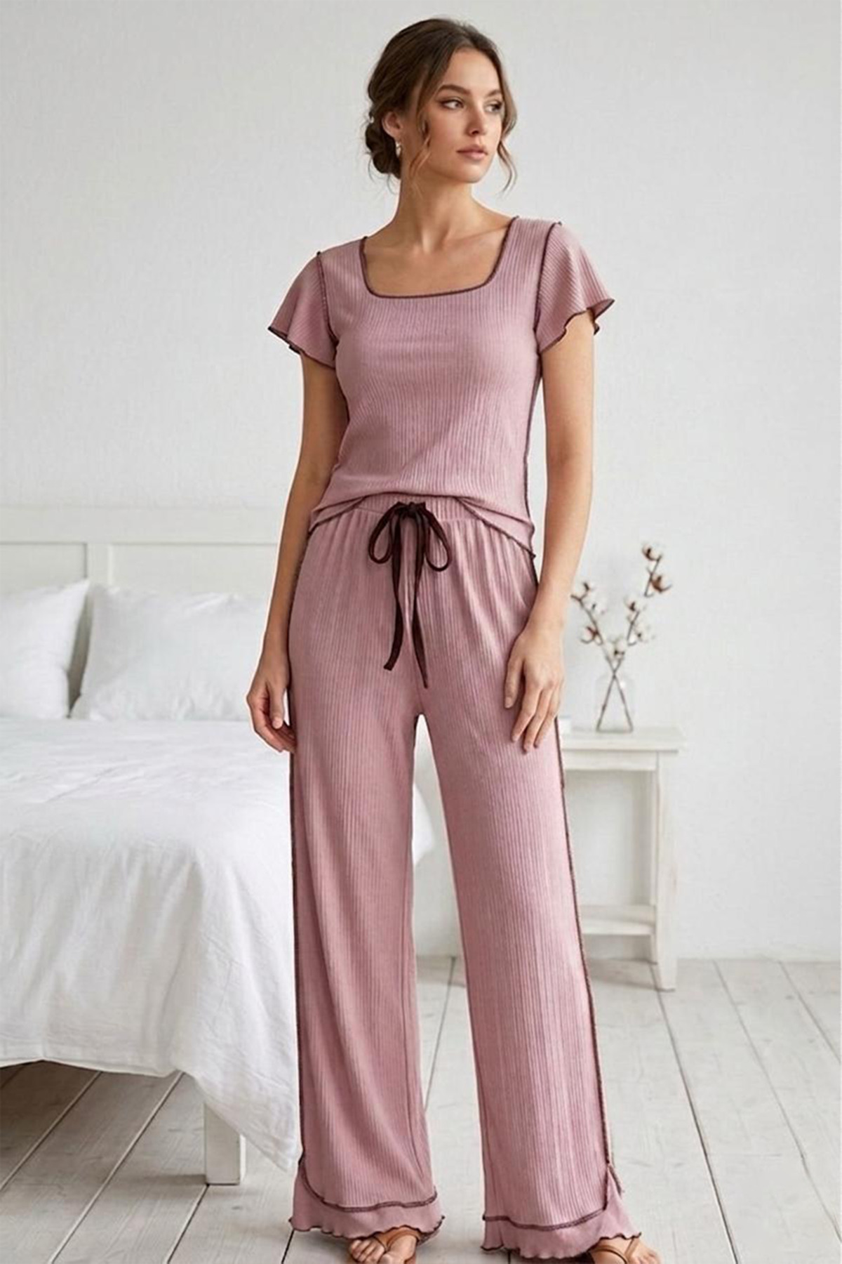 Fırfır Detaylı Bürümcük Kumaşlı Kısa Kollu Pijama Takımı 6022 Pembe 3