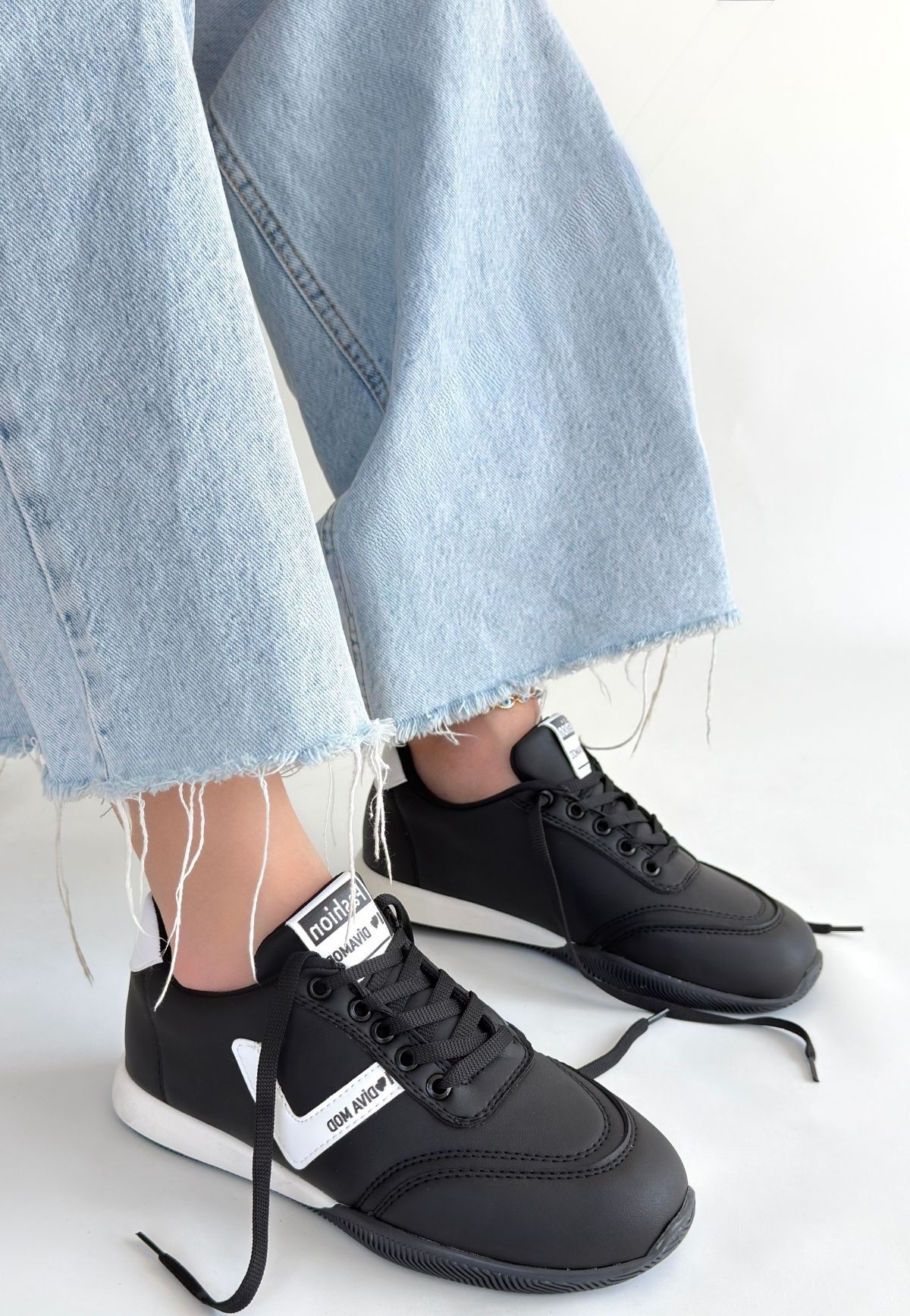 Siyah