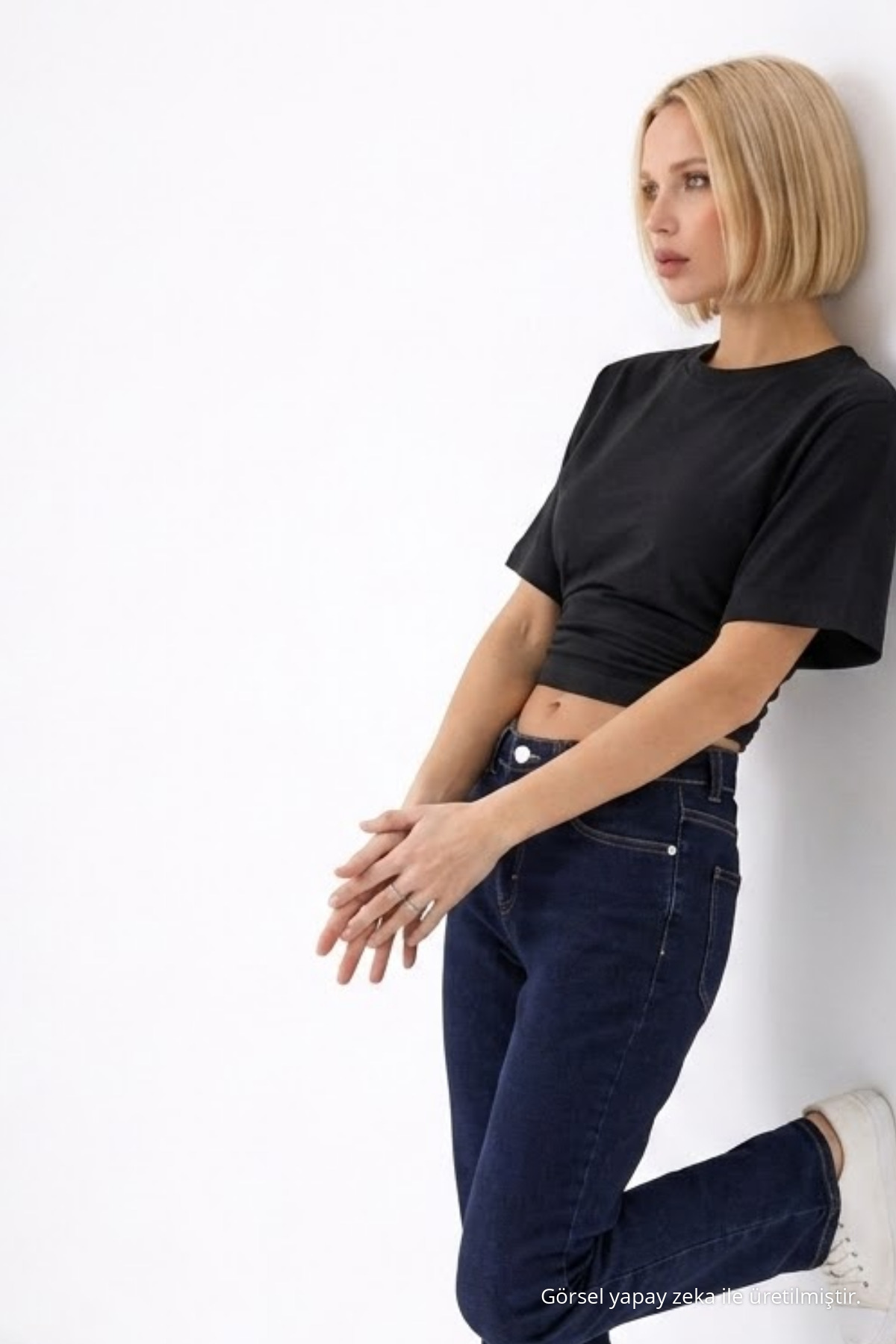 Kadın Fashion Slim Fit Siyah Crop Tişört 4