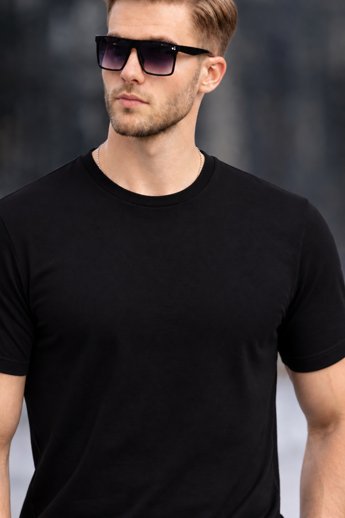 Erkek Bisiklet Yaka Slim Basic Siyah Tişört 4