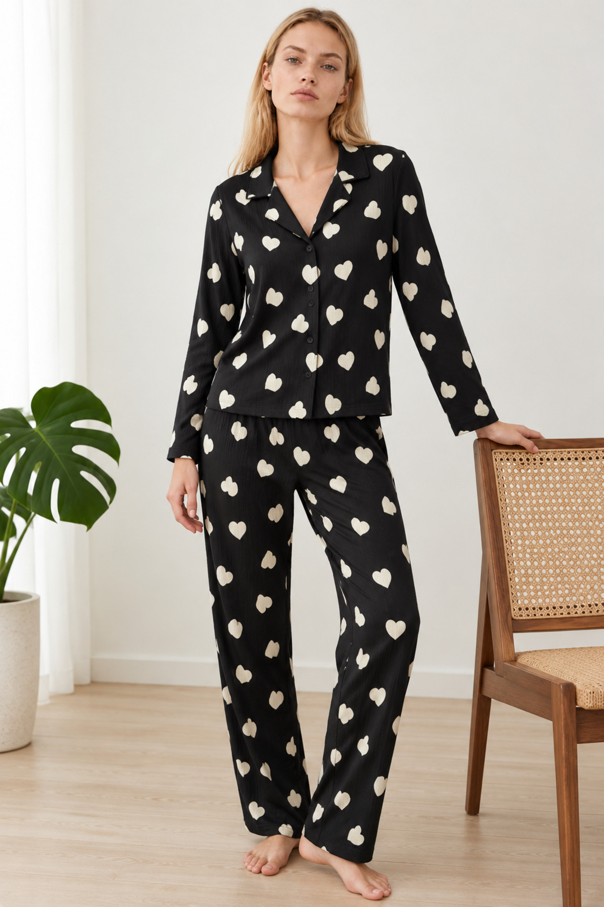 Kadın Kalpli Gömlek Yaka Siyah Pijama Takımı 4824 4