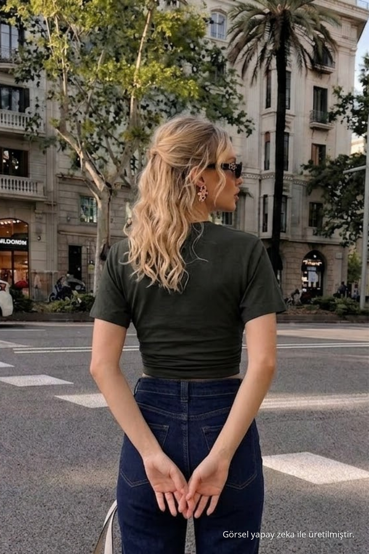 Kadın Bisiklet Yaka Siyah Crop Tişört 6