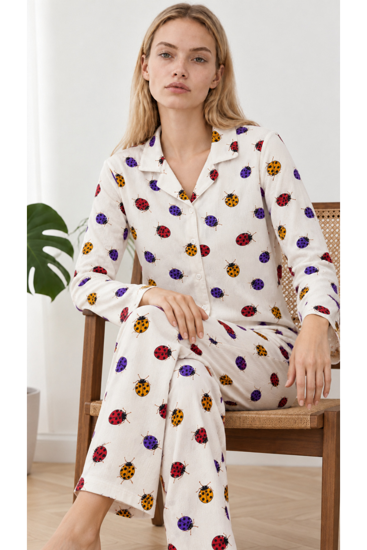 Kadın Uğur Böcekli Gömlek Yaka Beyaz Pijama Takımı 4827 4