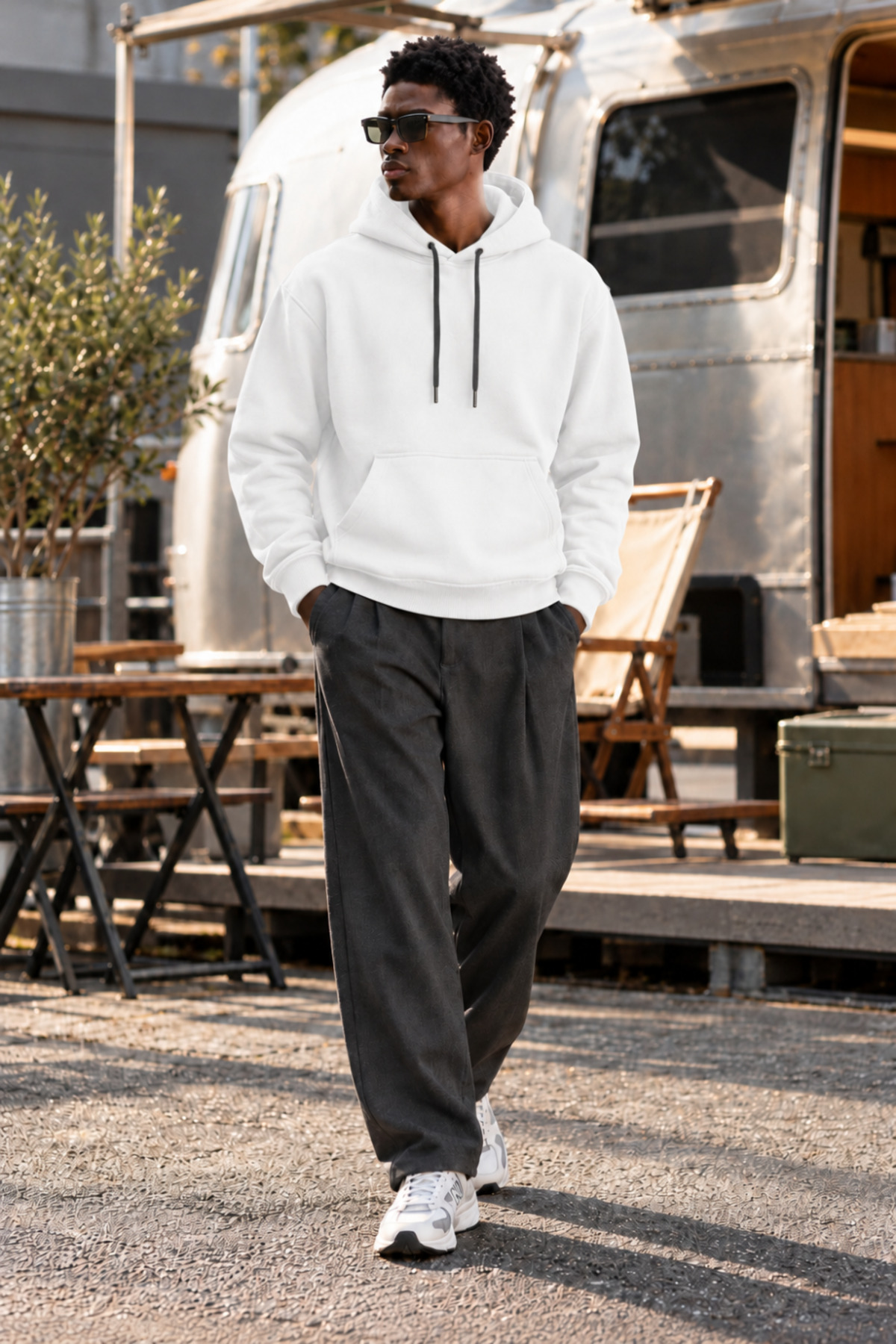 Erkek Beyaz Kapüşonlu Sweatshirt 6