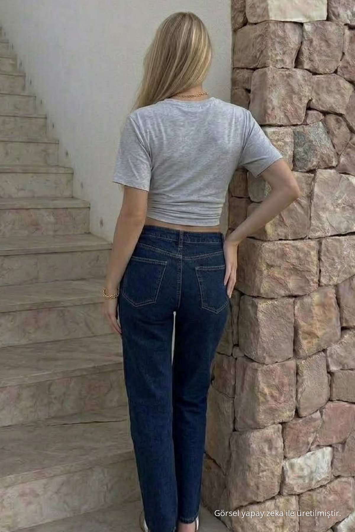 Kadın Vücuda Oturan Gri Crop Tişört 5