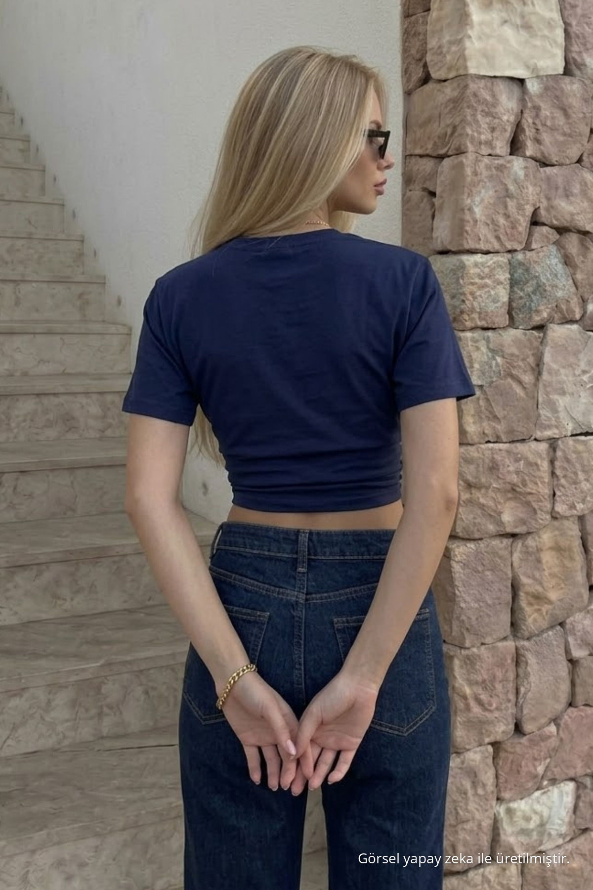 Kadın Vücuda Oturan Lacivert Crop Tişört 6