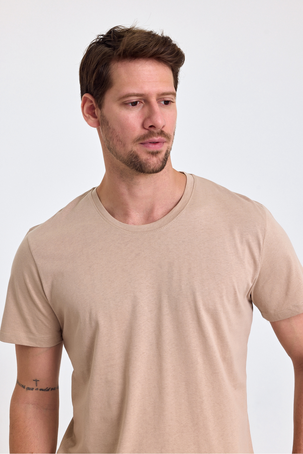 Erkek Bej %100 Pamuk Slim Fit Bisiklet Yaka Basic Tişört 7