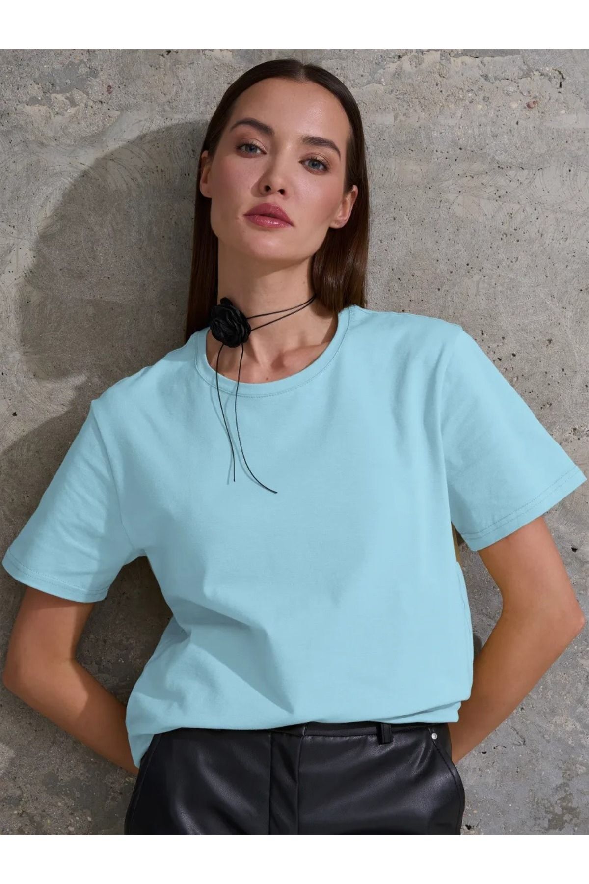 Kadın Mavi %100 Pamuk Bisiklet Yaka Basic T-shirt