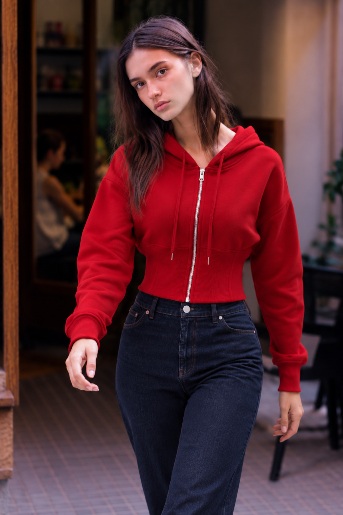 Kadın Fermuarlı Kapüşonlu Detaylı Kırmızı Crop Sweat 4