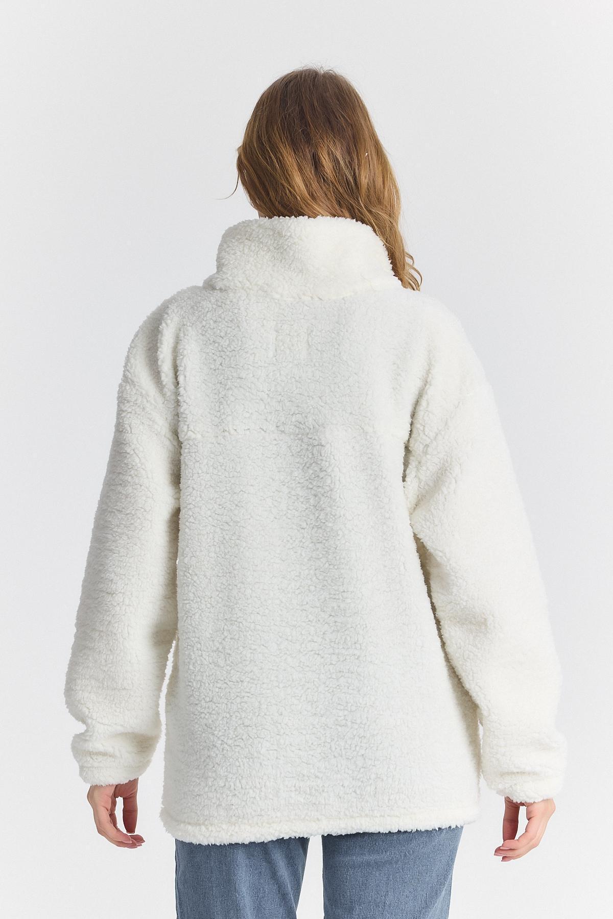 Kadın Oversize Yarım Fermuarlı Beyaz Sweatshirt 5