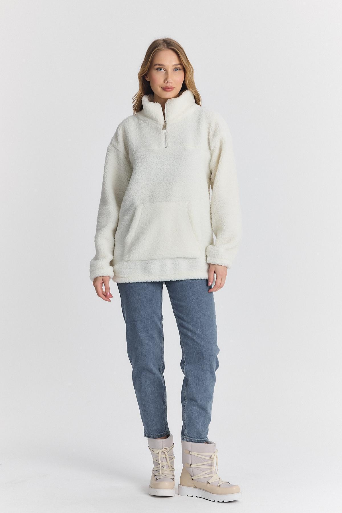 Kadın Oversize Yarım Fermuarlı Beyaz Sweatshirt 4