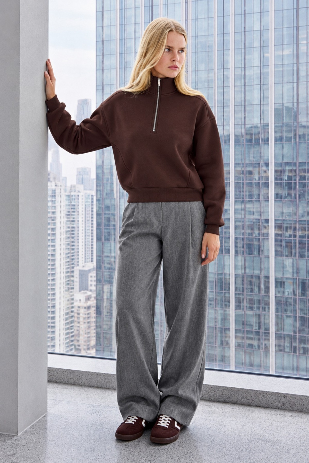 Kadın Uzun Kollu Fermuarlı Basic Kahve Sweatshirt 4