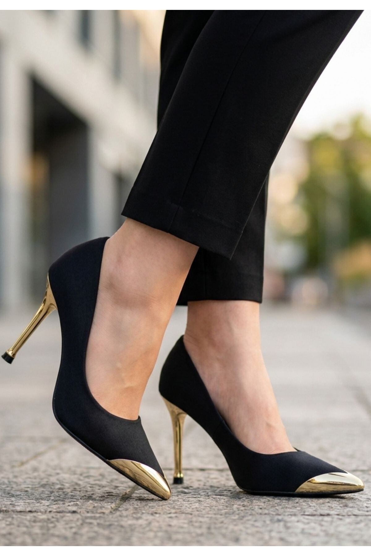 Norji Siyah Saten Stiletto Ayakkabı 3