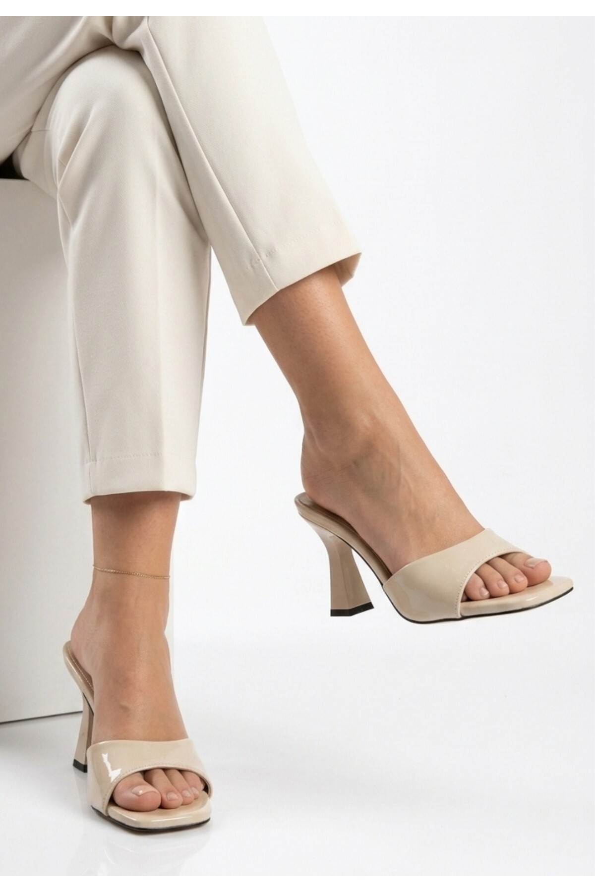 Jova Bej Rugan Topuklu Terlik 3