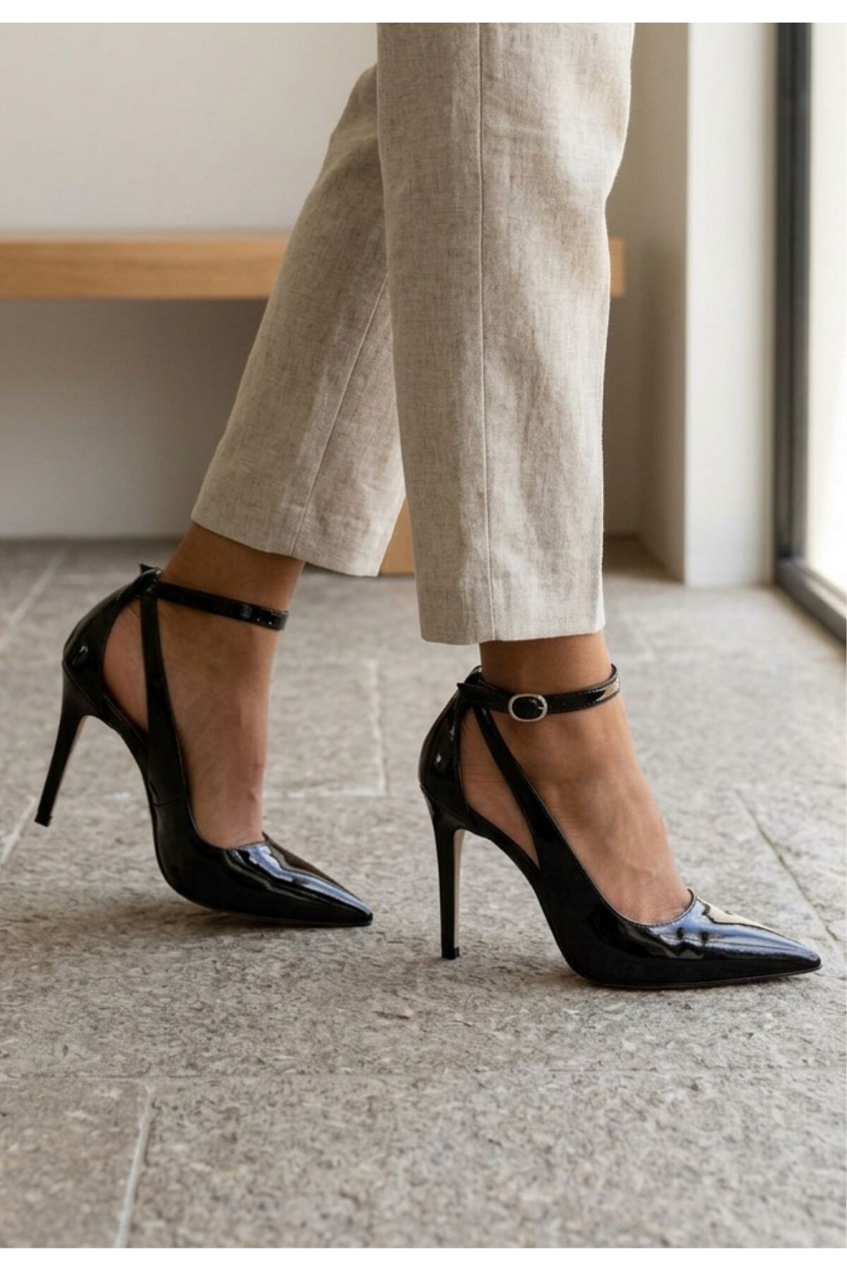 Wenni Siyah Rugan Stiletto Ayakkabı 4