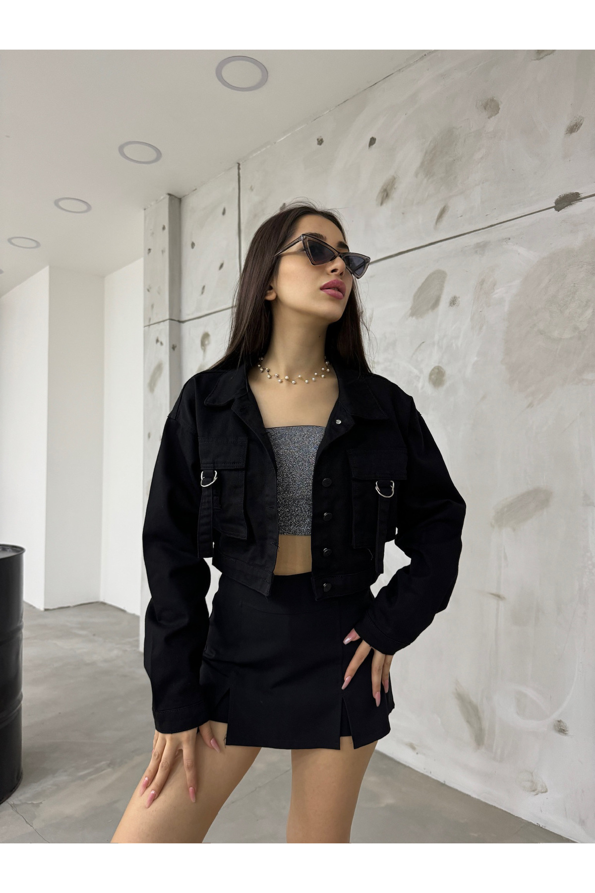 Kadın Cep Detaylı Oversize Crop Denim Ceket Siyah 8