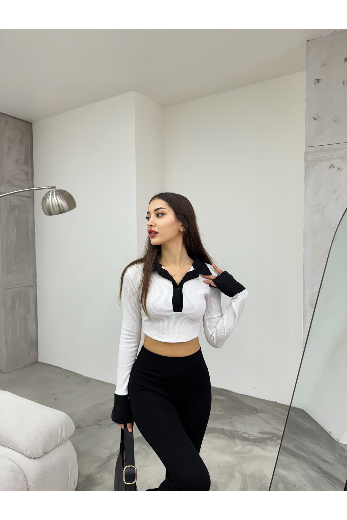 Kadın Beyaz Polo Yaka Düğmeli Crop Bluz 4