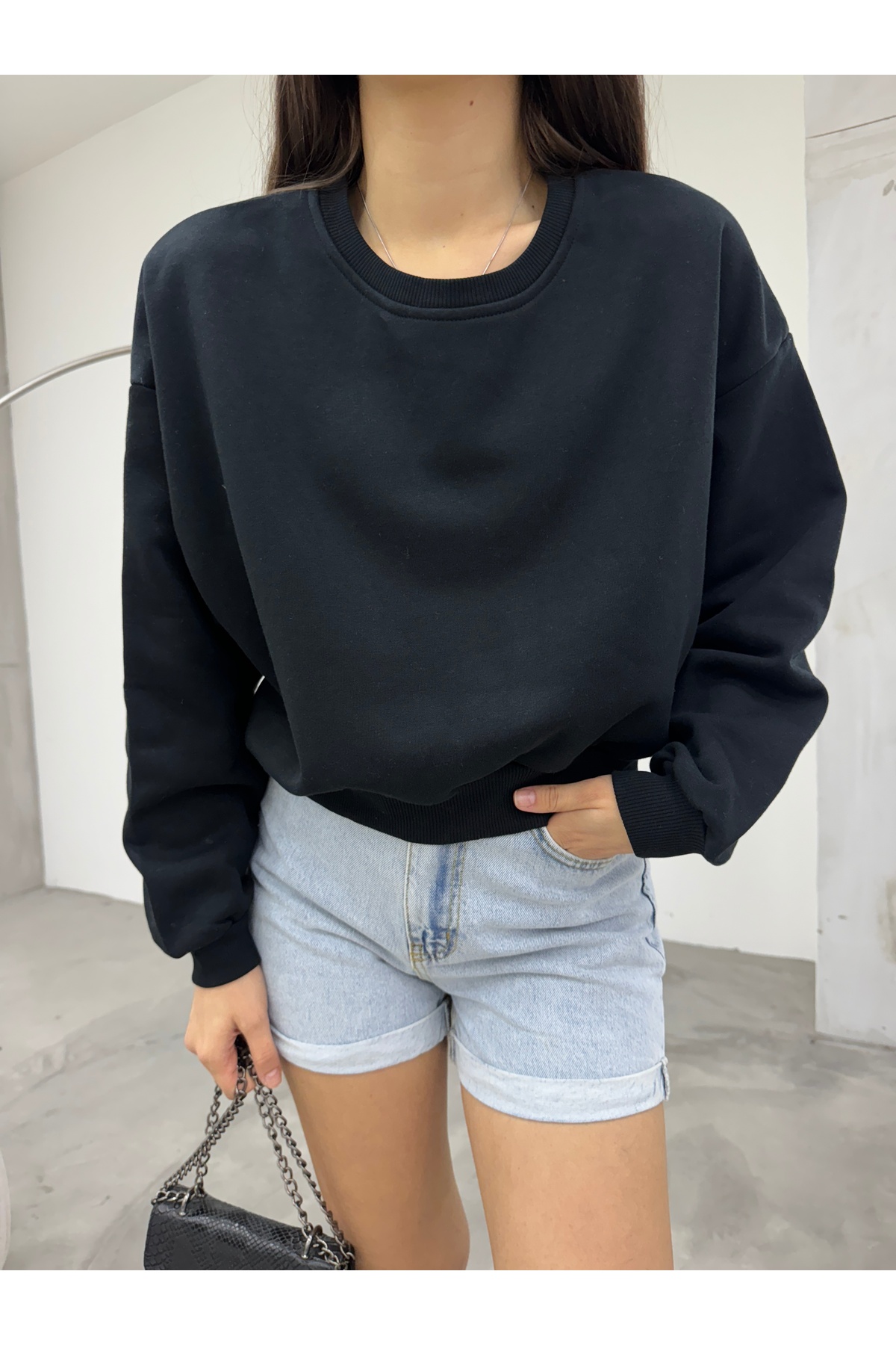 Kadın Siyah Oversize Crop Sweatshirt 7