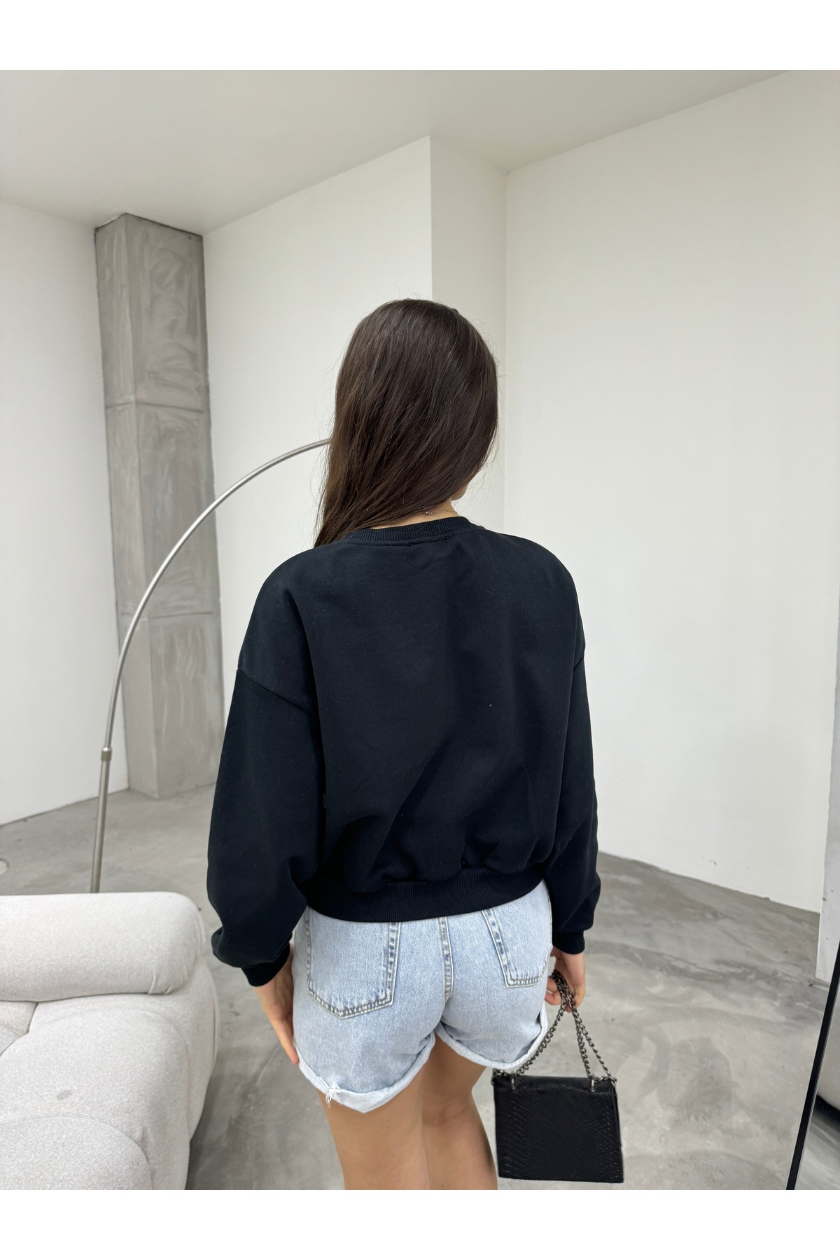 Kadın Siyah Oversize Crop Sweatshirt 3