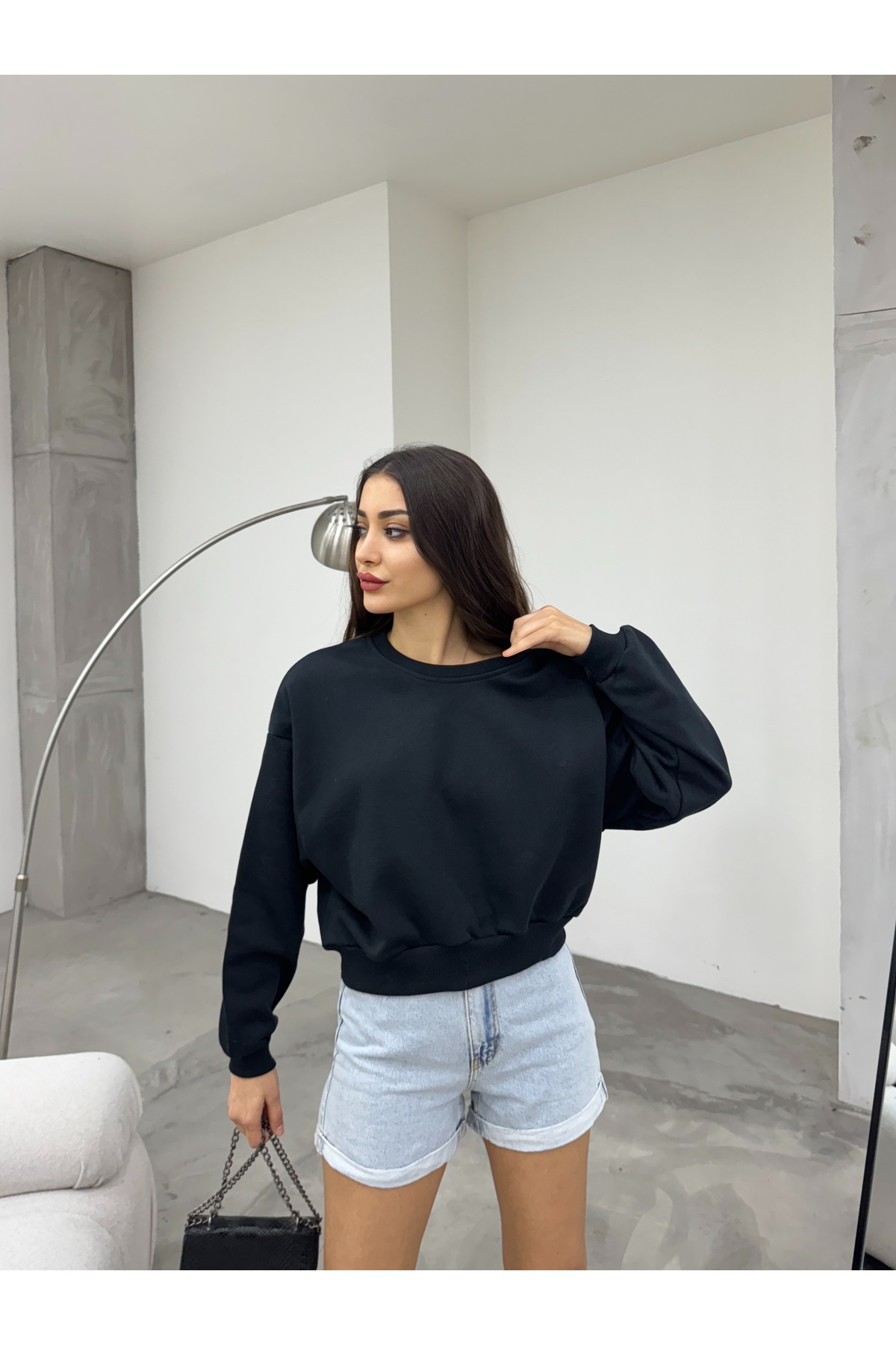 Kadın Siyah Oversize Crop Sweatshirt 4
