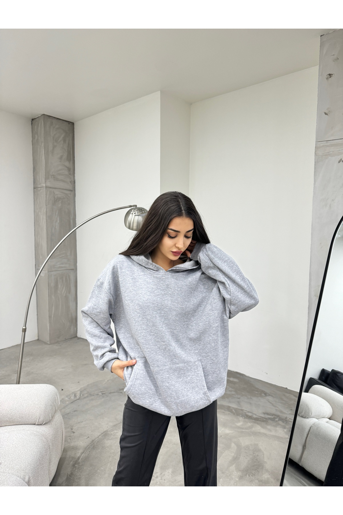 Kadın Gri Oversize Şardonlu Üç İplik Kapüşonlu Sweatshirt 7