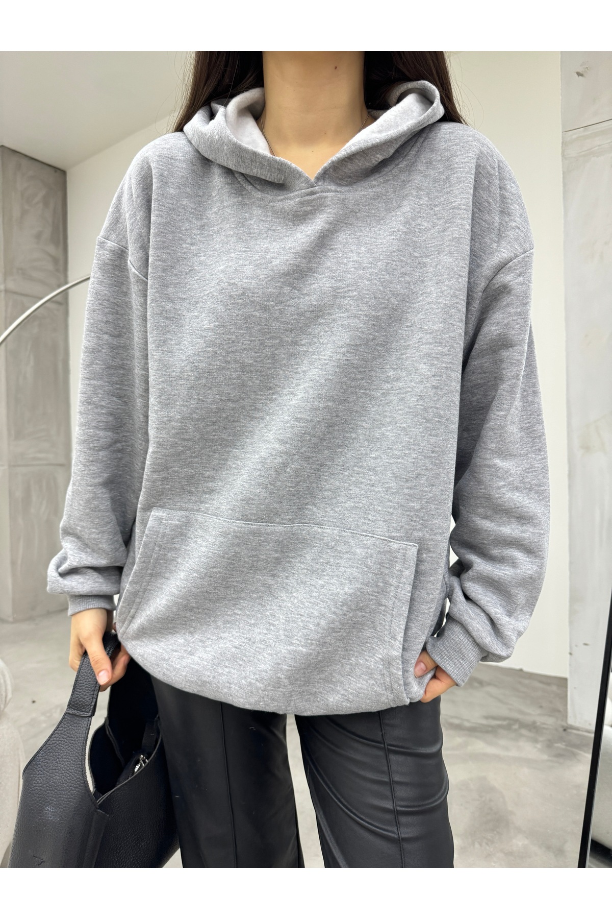 Kadın Gri Oversize Şardonlu Üç İplik Kapüşonlu Sweatshirt 8