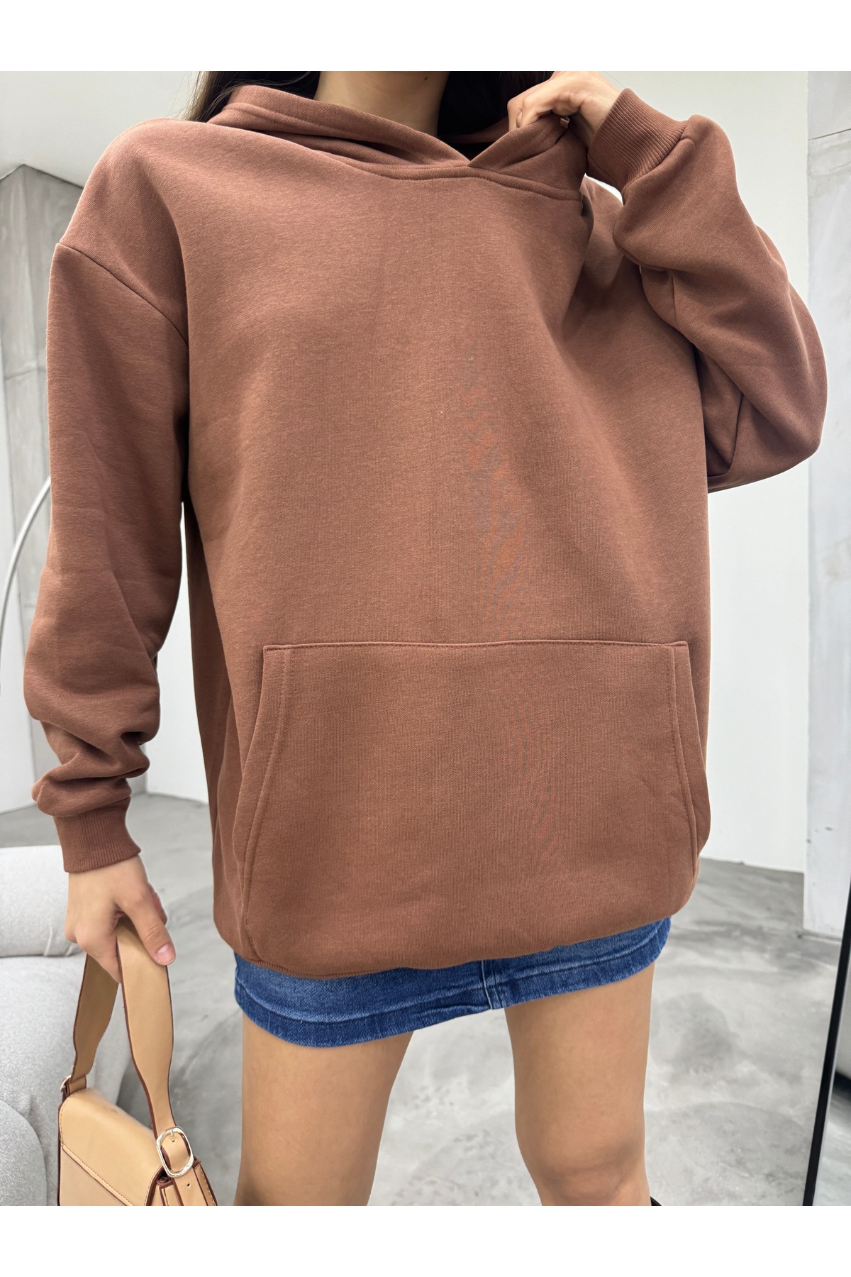 Kadın Kahverengi Oversize Şardonlu Üç İplik Kapüşonlu Sweatshirt 3