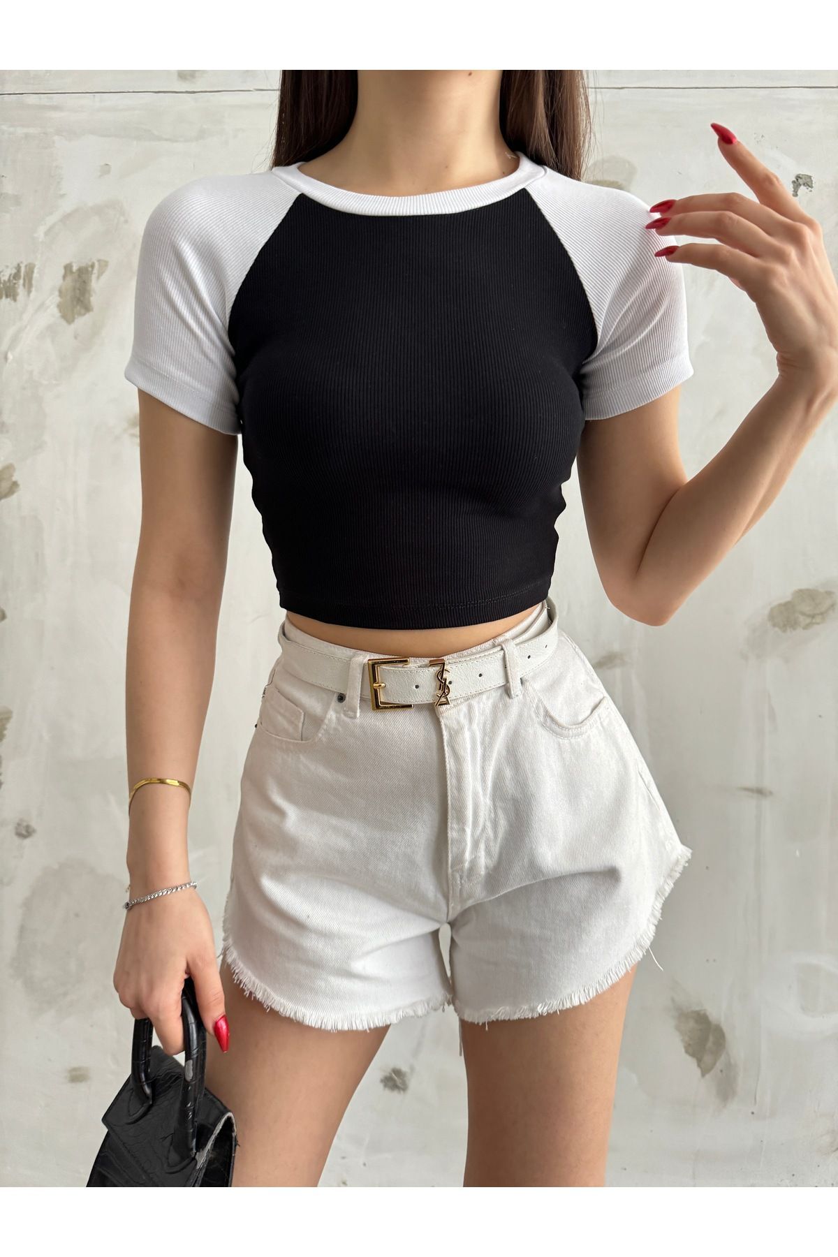 Kadın Bisiklet Yaka Fitilli T-shirt Siyah 5