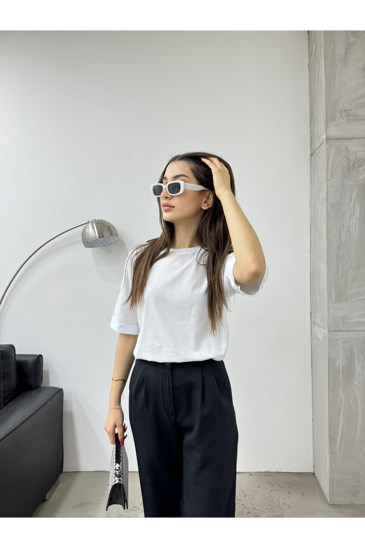 Kadın Oversize Lazer Kesim Yan Yırtmaçlı T-shirt beyaz 7