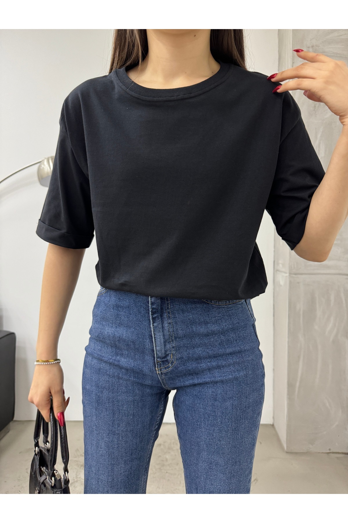 Kadın Oversize Lazer Kesim Yan Yırtmaçlı T-shirt siyah 5
