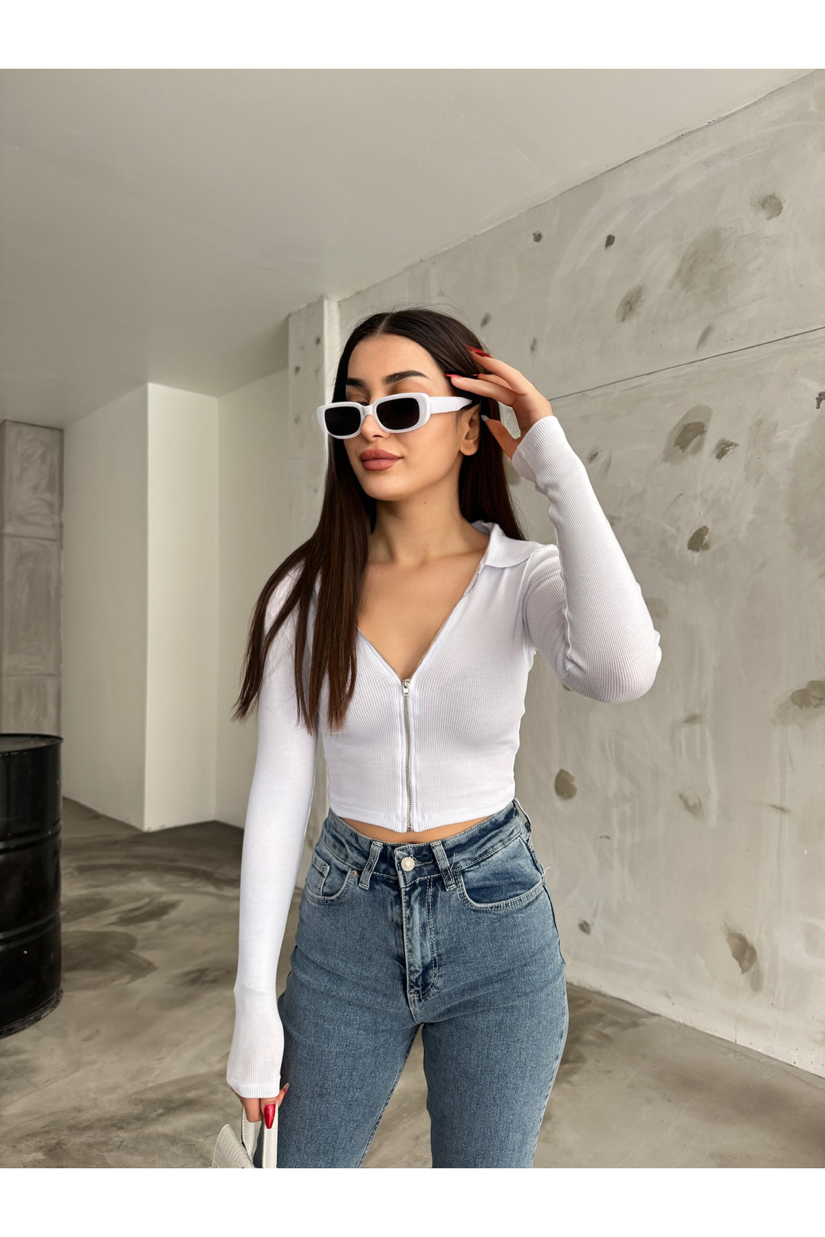Kadın Fermuarlı Polo Yaka Fitilli Uzun Kol Kaşkorse Crop Bluz Beyaz 8