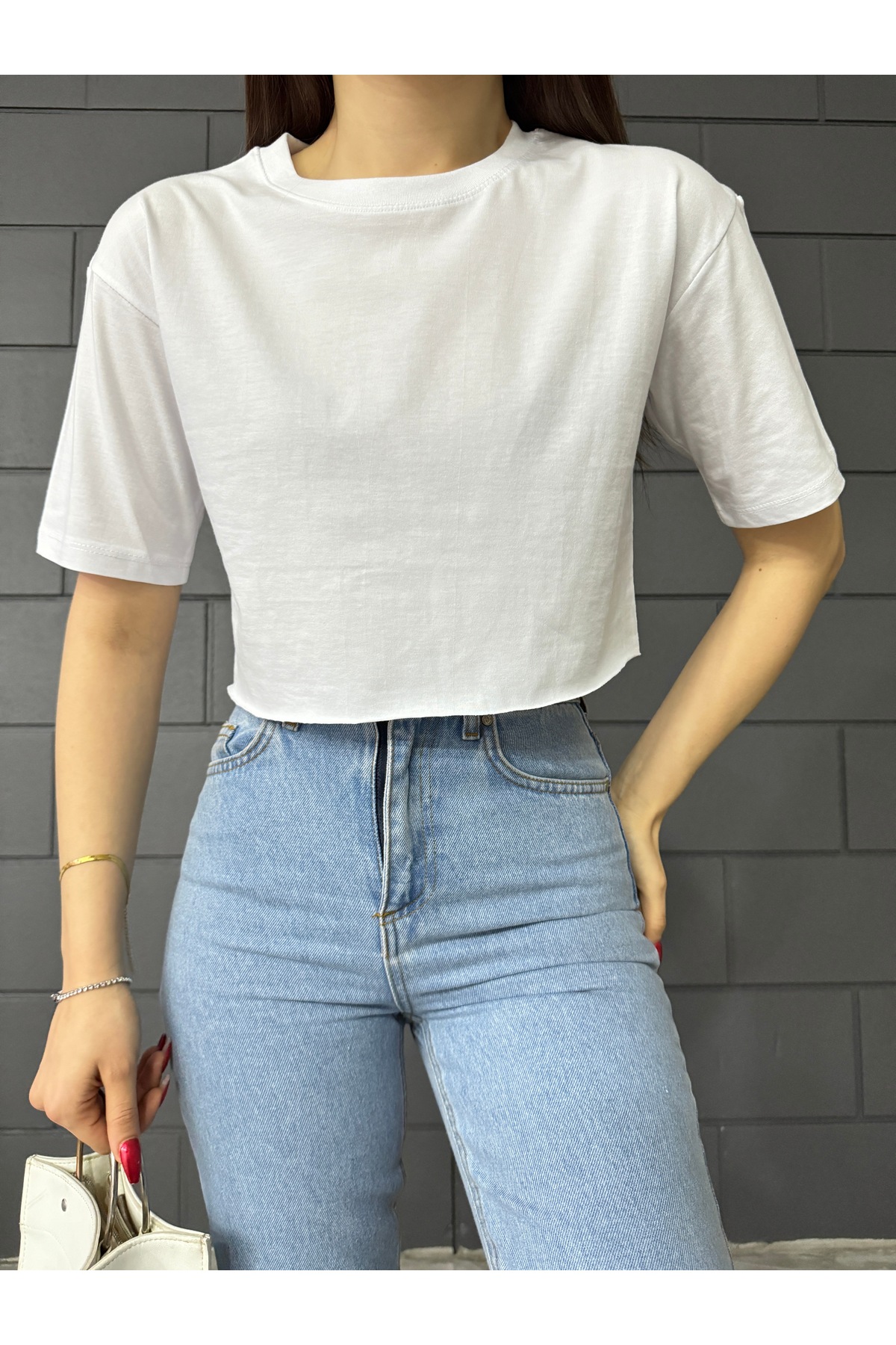Kadın Oversize Crop T-Shirt Beyaz 5