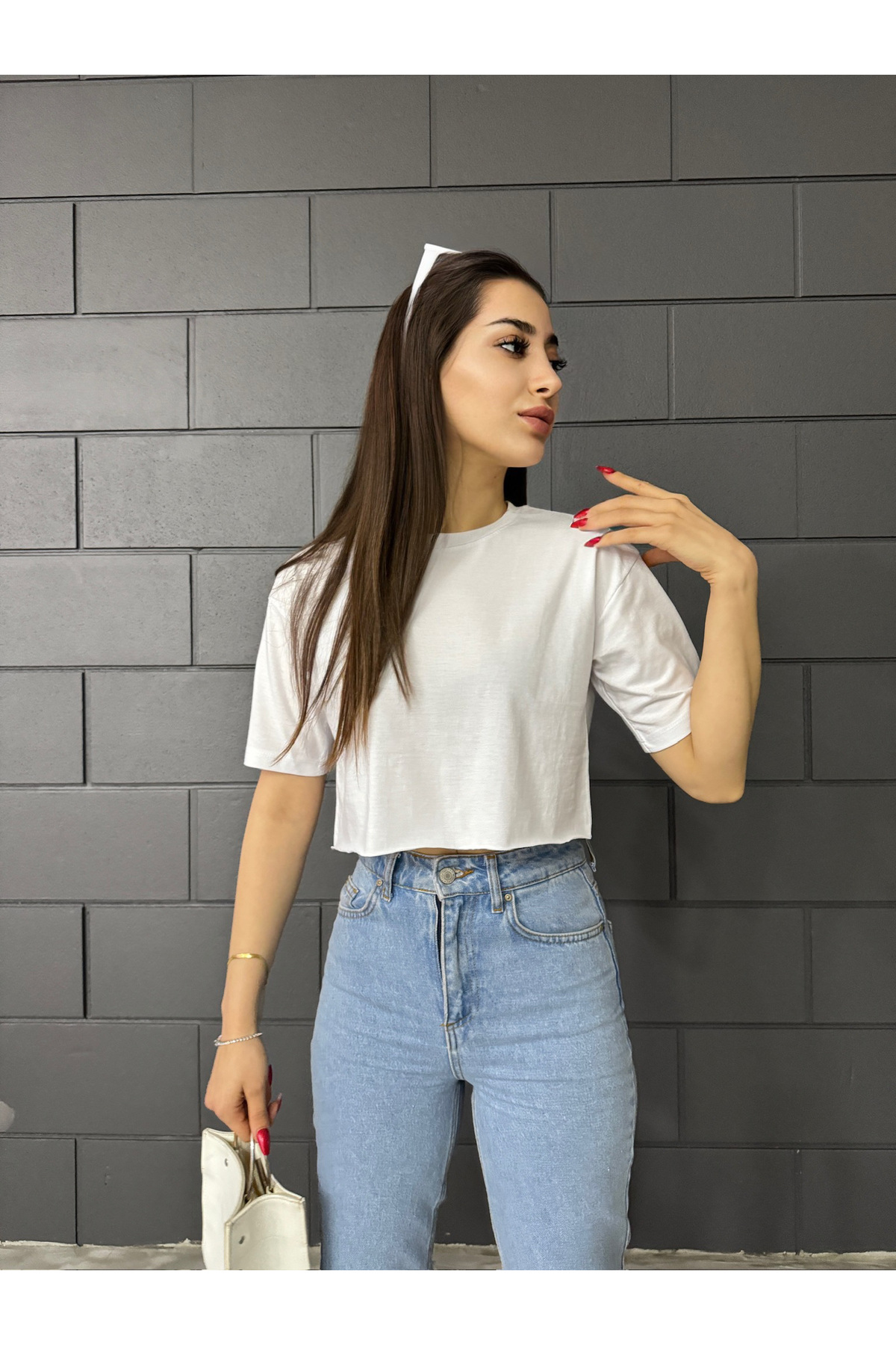 Kadın Oversize Crop T-Shirt Beyaz 4