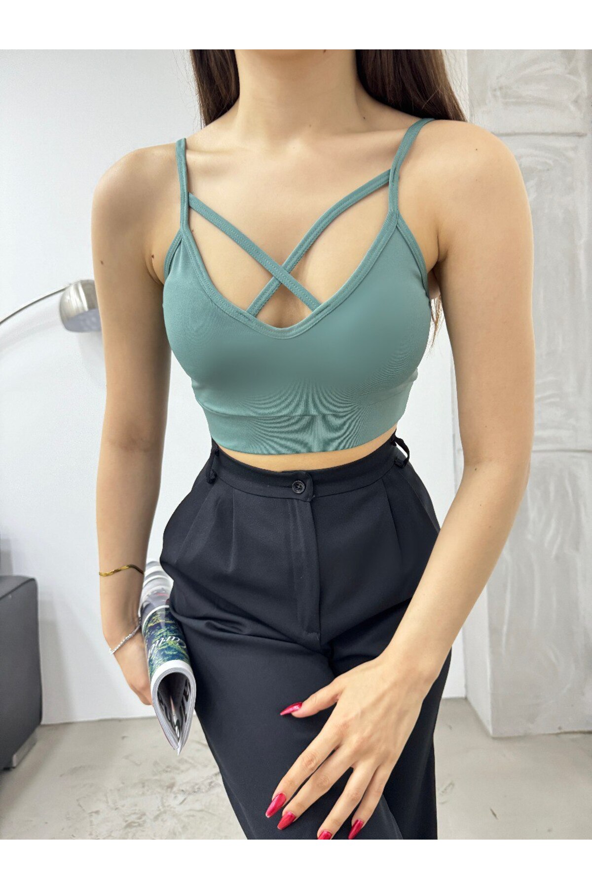 Kadın Önü çapraz İp Askılı Pedli Crop Top Büstiyer Yeşil 4