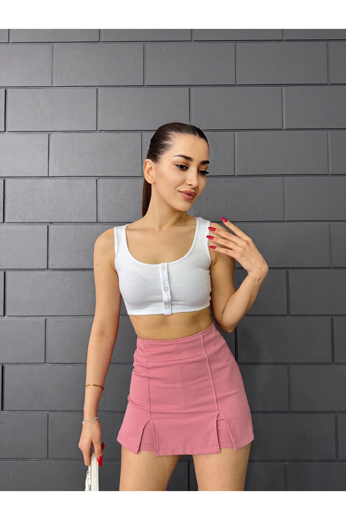 Kadın Kalın Askılı Düğme Detaylı Crop Top Büstiyer Beyaz 6