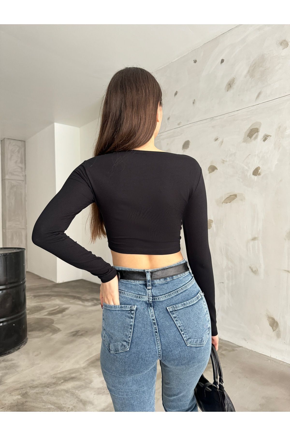 Kadın Bisiklet Yaka Uzun Kollu Fitted/Vücuda Oturan Bluz Siyah 3