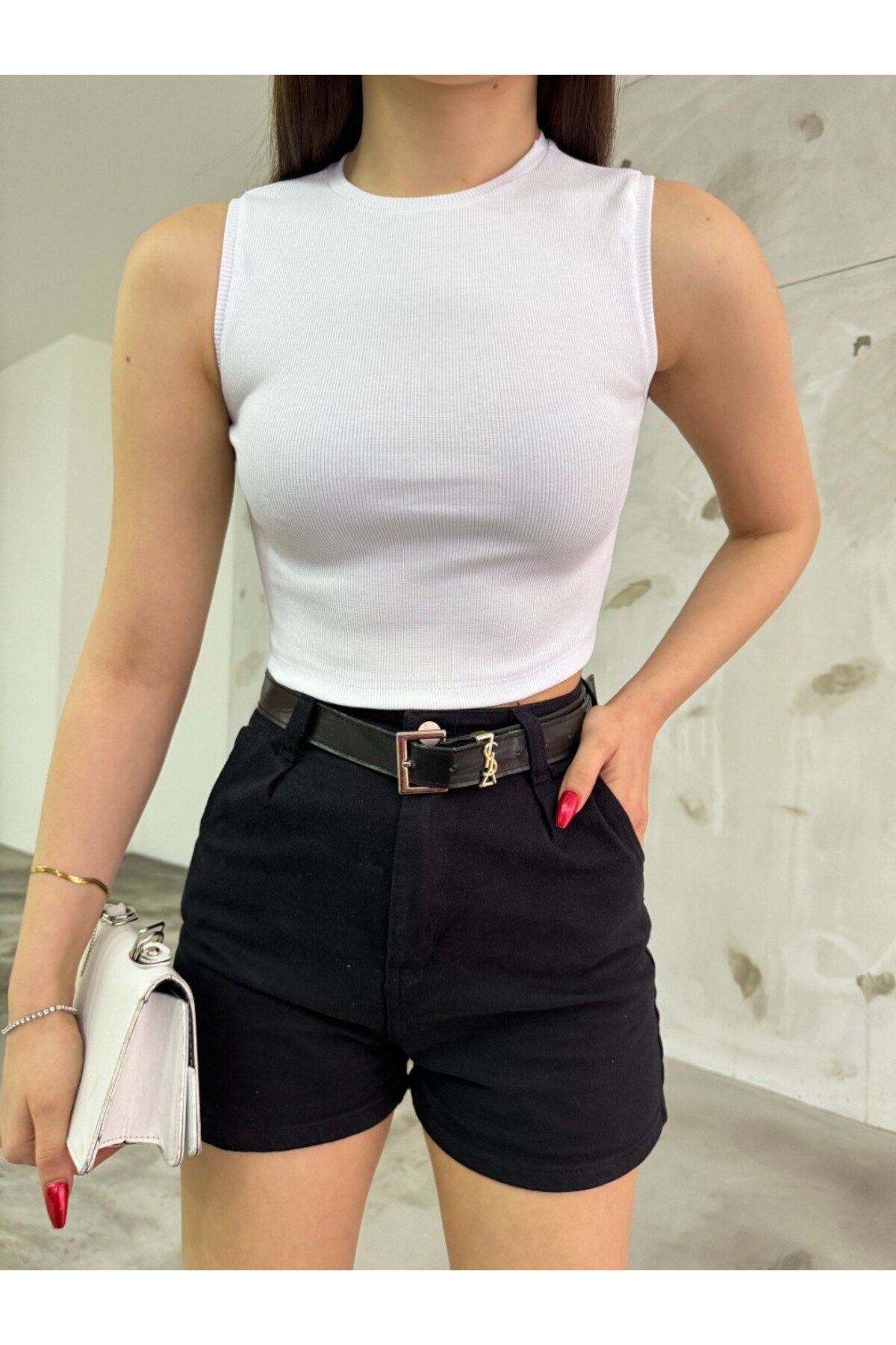 Kadın Fitilli Bisiklet Yaka Sıfır Kol Fitted/Vücuda Oturan Crop Top Bluz beyaz 4