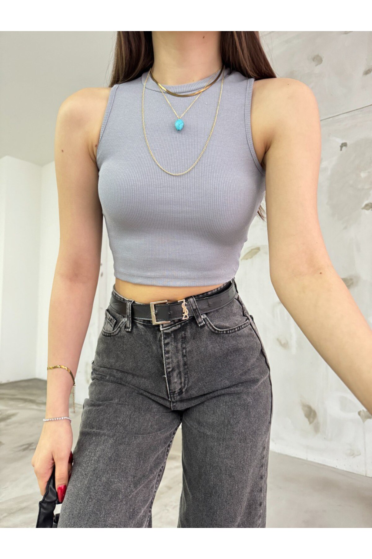 Kadın Fitilli Bisiklet Yaka Arka Pencere Detaylı Fitted/Vücuda Oturan Crop Top Bluz Gri 5